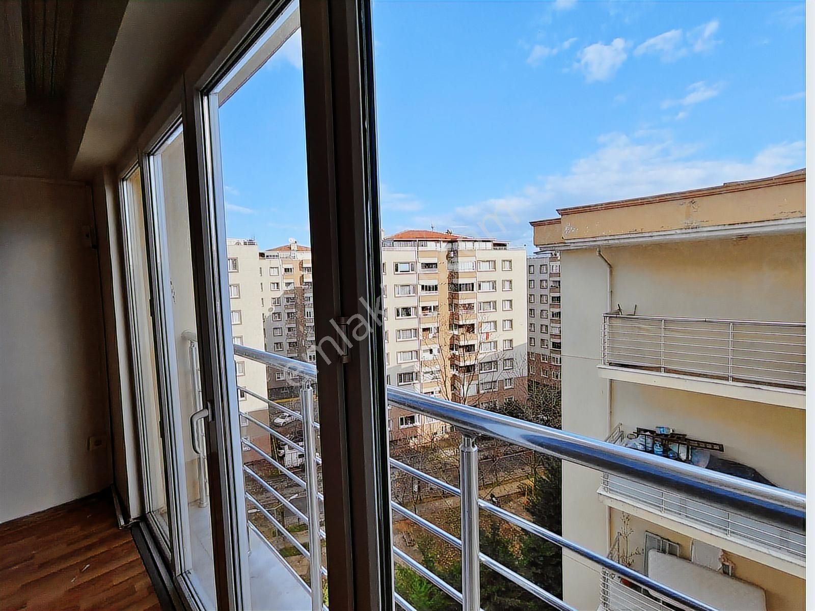 Çekmeköy Çınar Evleri Sitesi Boş 3+1 Satılık Daire - Görsel 7