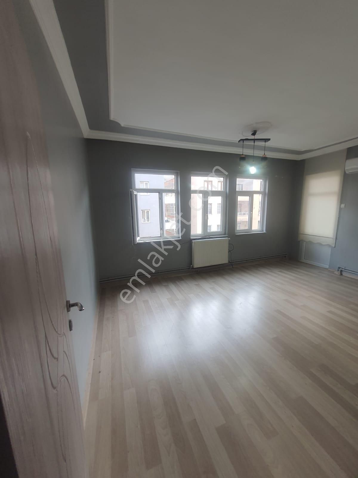 İncom Line Gayrimenkulden Çamlıcada 3+1 Kiralık Dairemiz - Görsel 15