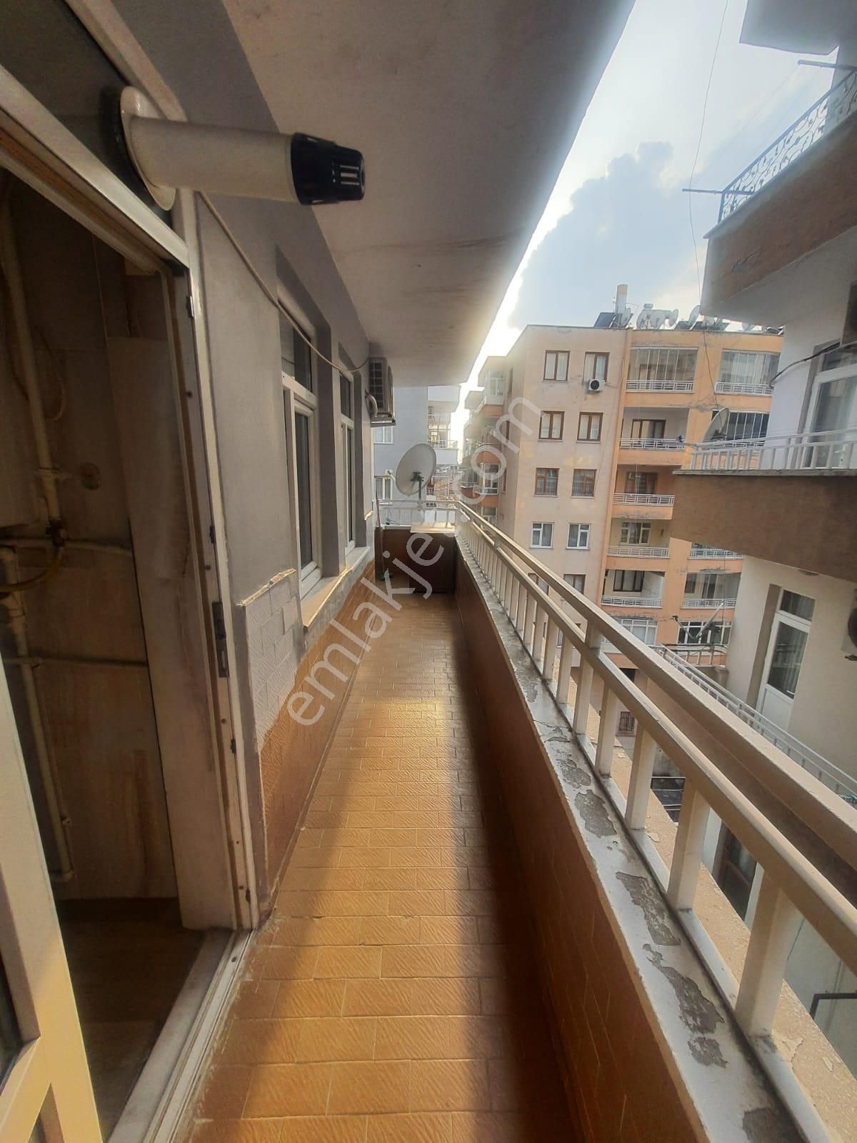 İncom Line Gayrimenkulden Çamlıcada 3+1 Kiralık Dairemiz - Görsel 17