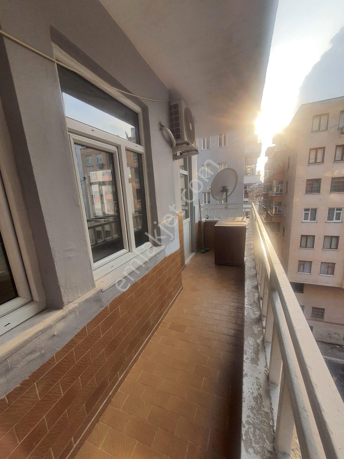 İncom Line Gayrimenkulden Çamlıcada 3+1 Kiralık Dairemiz - Görsel 16