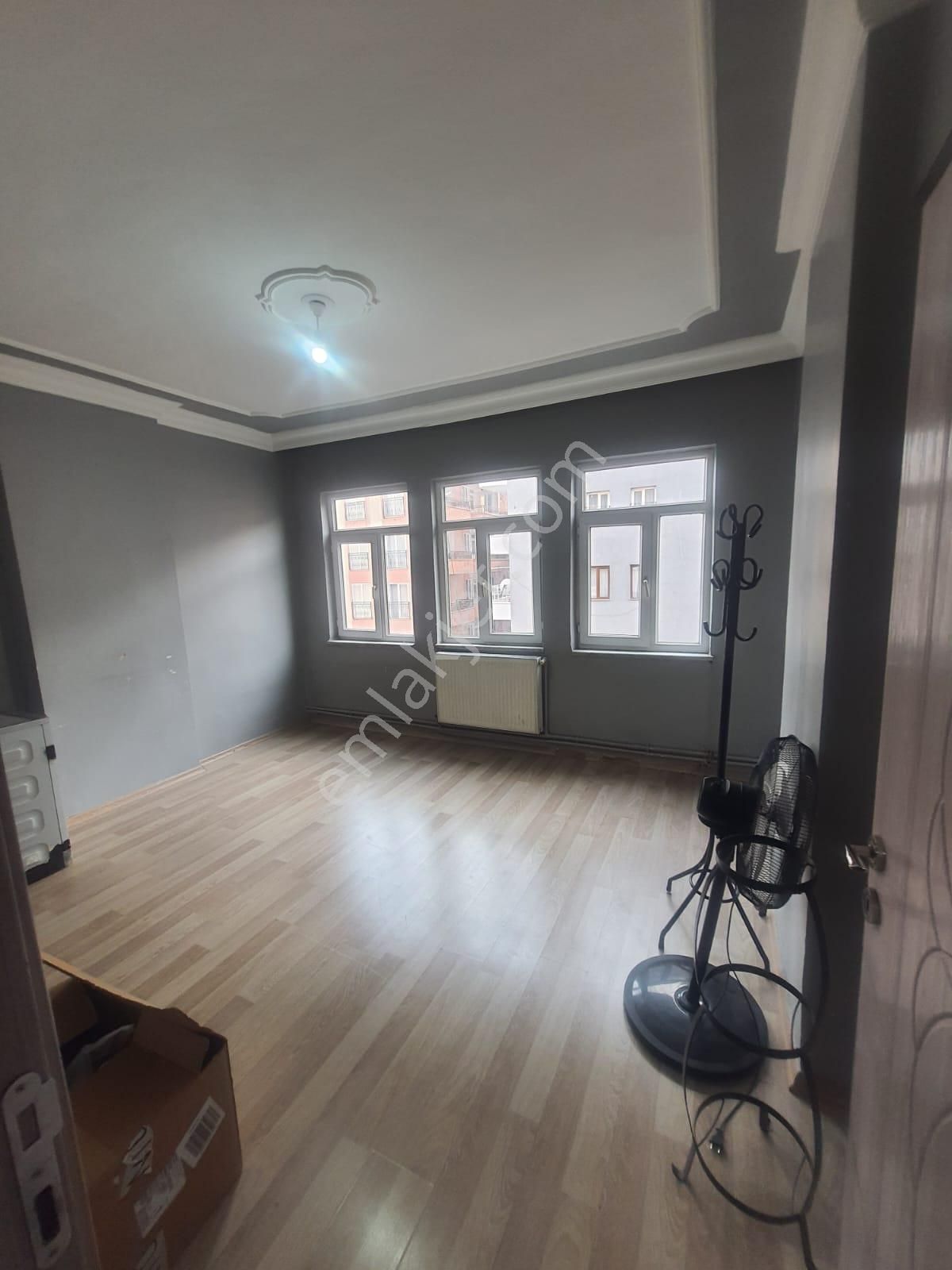 İncom Line Gayrimenkulden Çamlıcada 3+1 Kiralık Dairemiz - Görsel 11