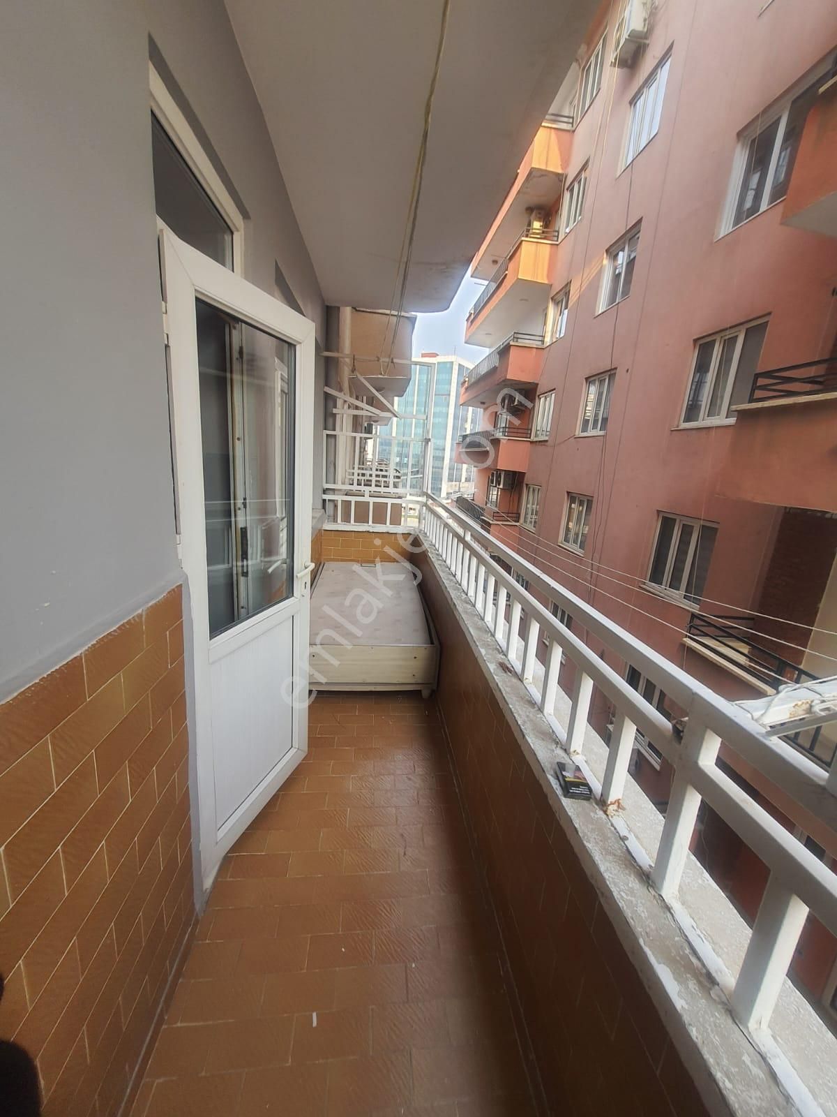 İncom Line Gayrimenkulden Çamlıcada 3+1 Kiralık Dairemiz - Görsel 18