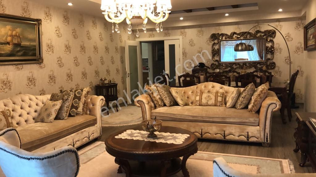 Kent Meydanı Altı – Çeysa Tutka Park Evleri’nde Eşyalı Satılık 4+1 Fırsat Daire - Görsel 5