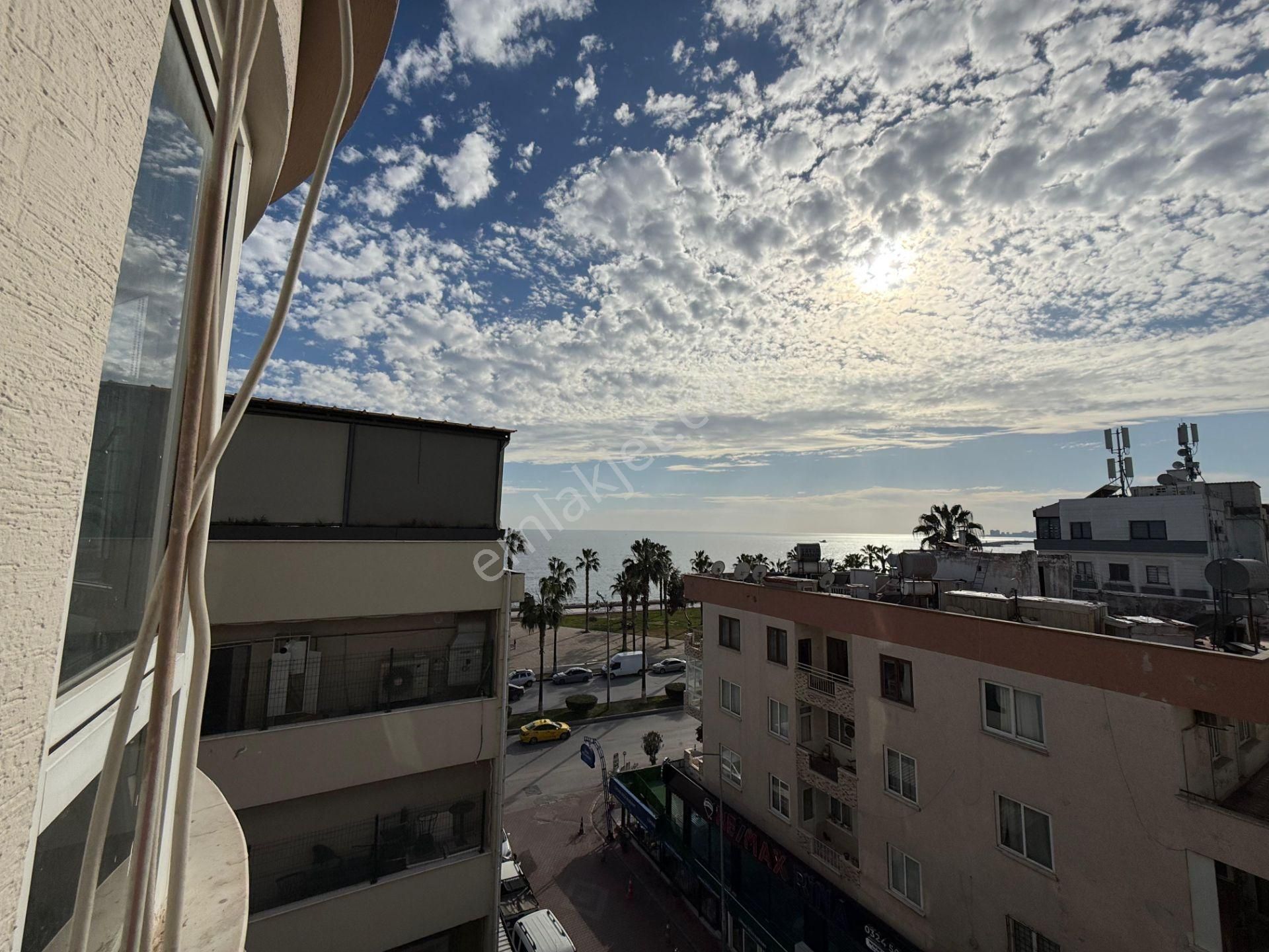 Mersin Yenişehirde Sahil Manzaralı Satılık 3+1 Daire