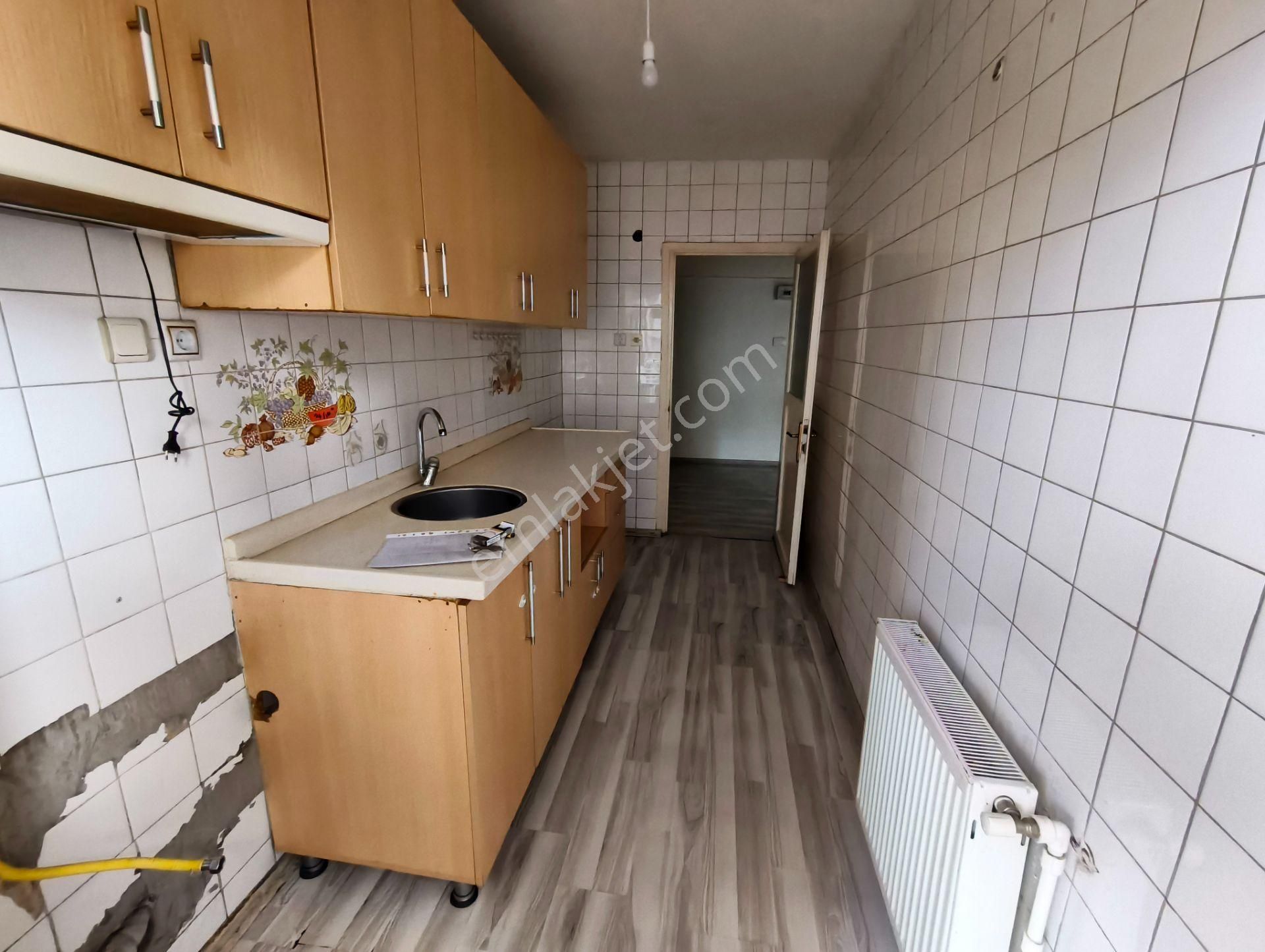 Balcıoğlundan G.o.paşa Ordu Cad. Üzerinde Kiralık Asansörlü Ara Kat Daire - Görsel 14