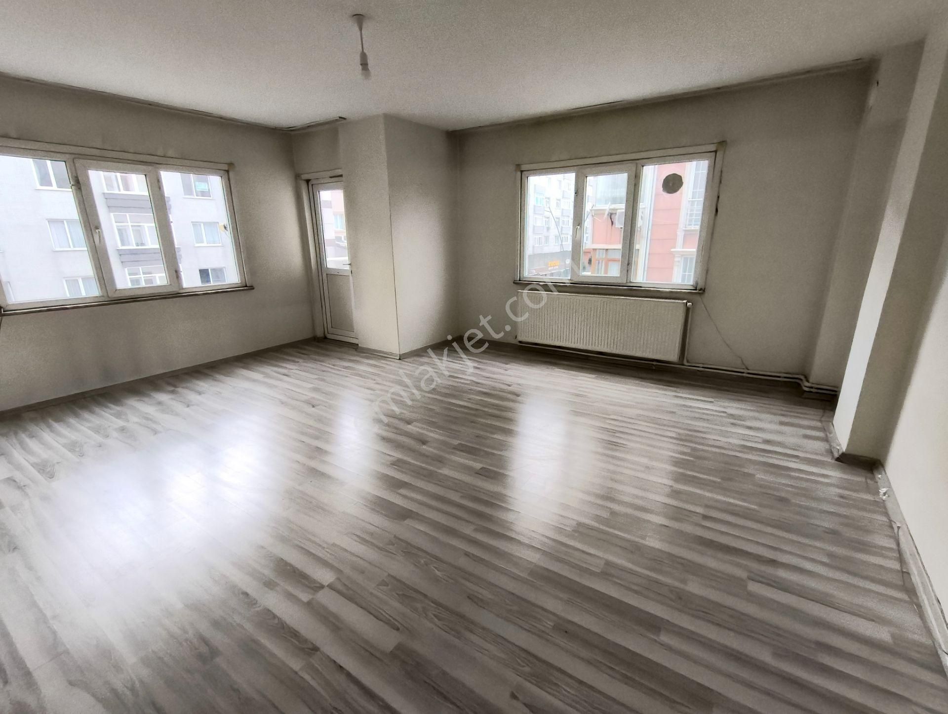 Balcıoğlundan G.o.paşa Ordu Cad. Üzerinde Kiralık Asansörlü Ara Kat Daire