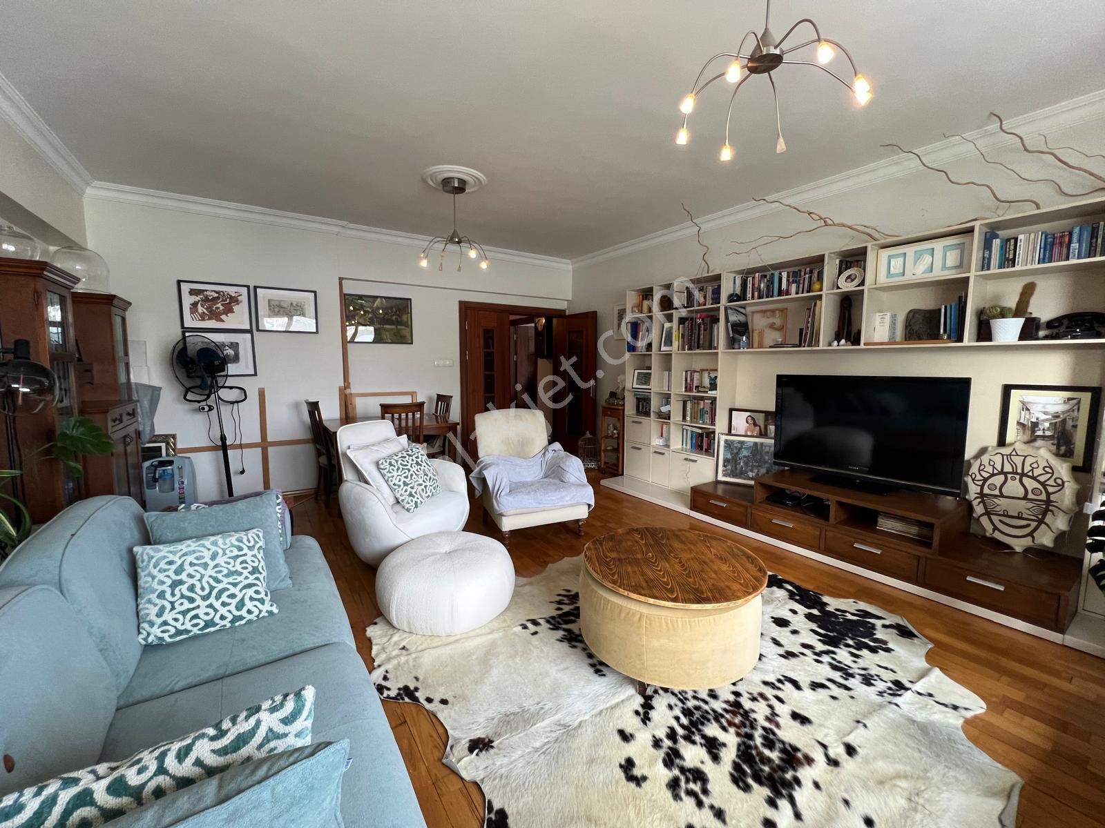 Acıbadem Akasya Avm'ye Komşu Gül Evler Sitesinde 3+1 123 M² Net - Görsel 3