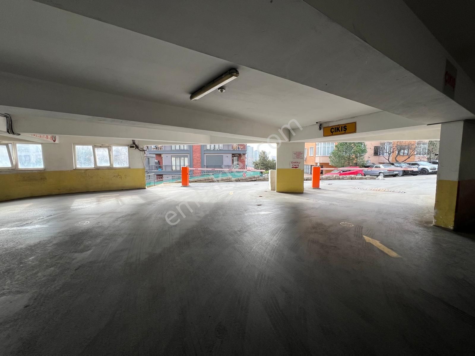 Acıbadem Akasya Avm'ye Komşu Gül Evler Sitesinde 3+1 123 M² Net - Görsel 30