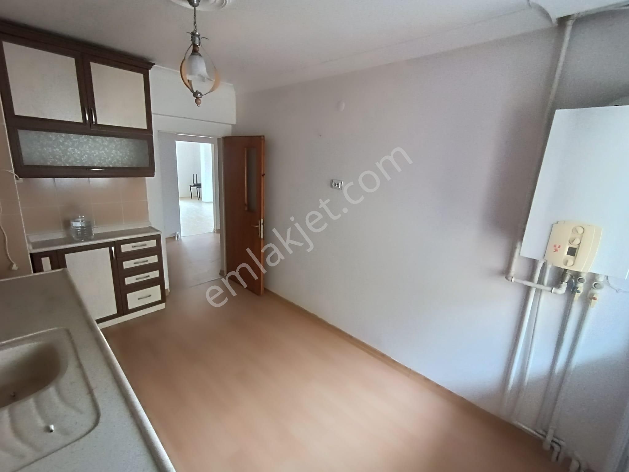 Sincan Atatürk Mahallesinde 3+1 Satılık Uygun Fiyat Merkezi Konum - Görsel 3