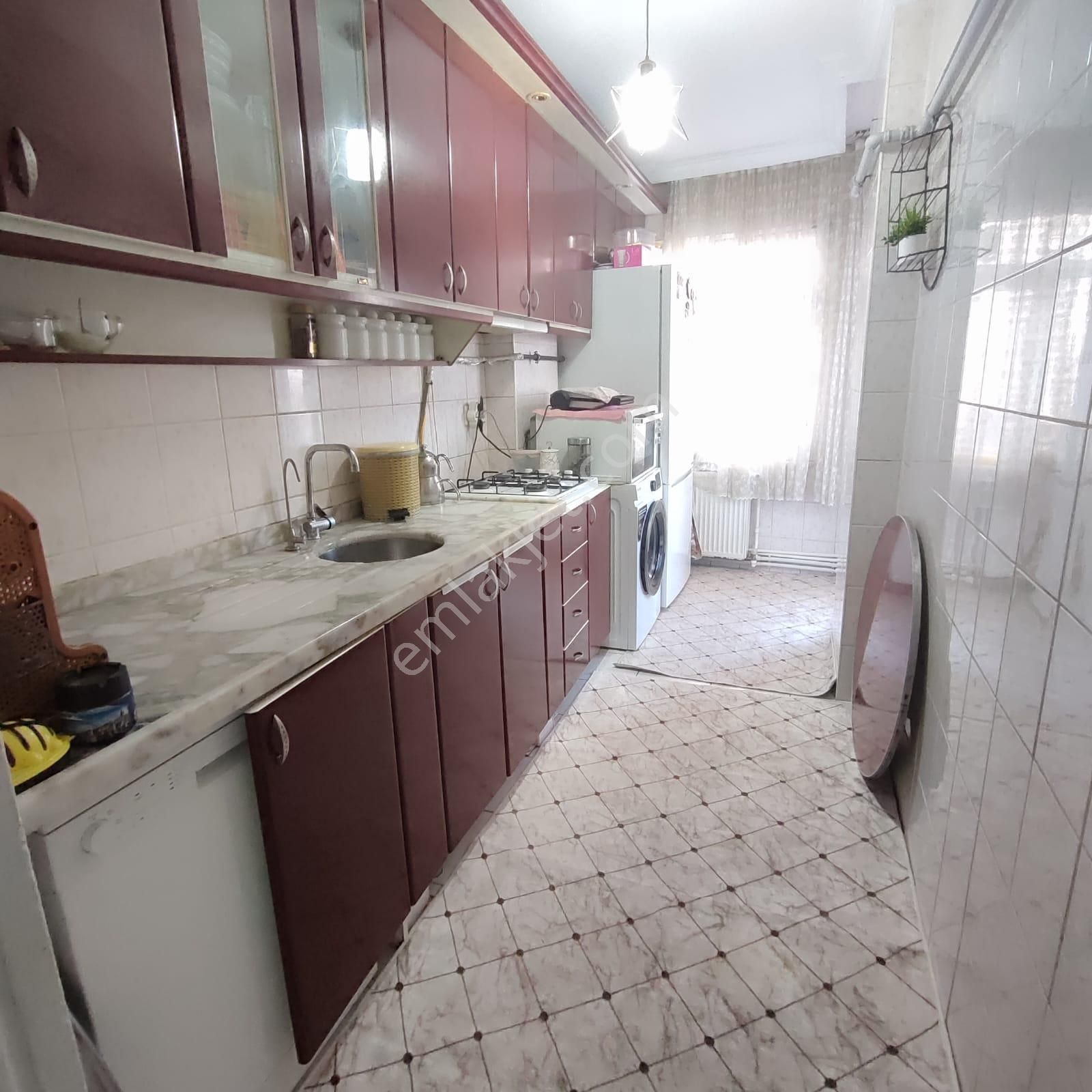 Üç Kardeşlr. Yunusemre Mh Satlık Daire 1.kat 2+1 100m² Masrafsız - Görsel 10