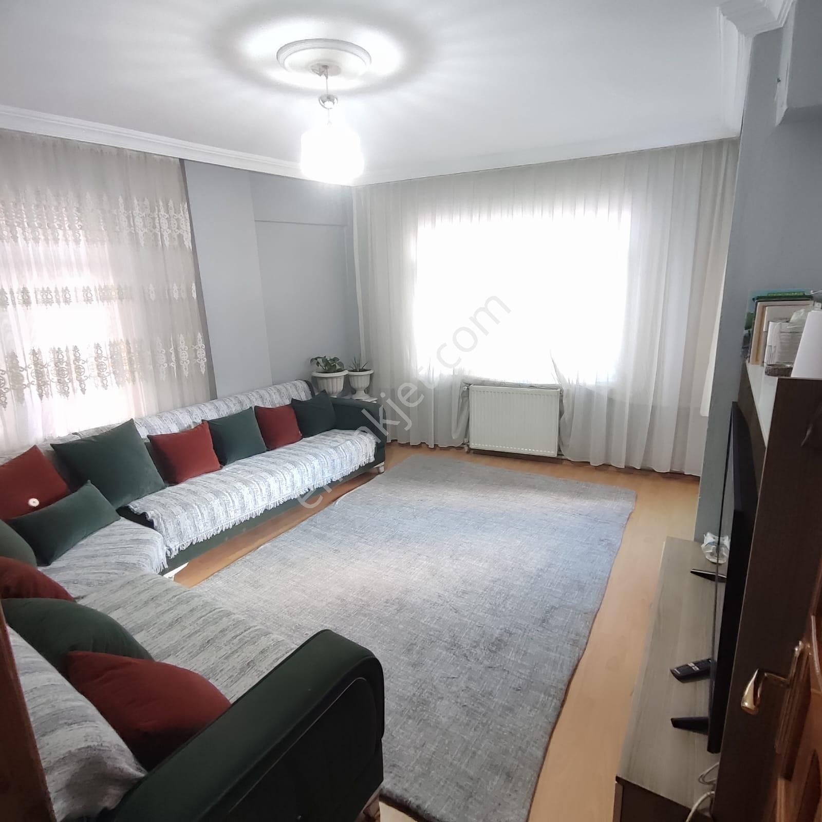 Üç Kardeşlr. Yunusemre Mh Satlık Daire 1.kat 2+1 100m² Masrafsız