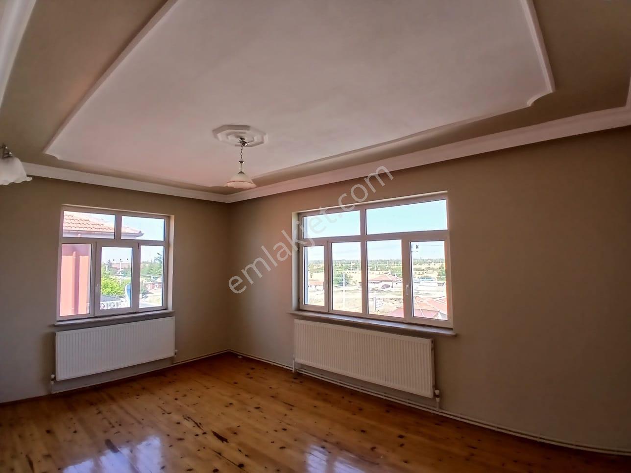 Akçay Emlak'tan Akşehir Tipi Mahallesinde Müstakil Tadında Doğalgazlı Kiralık 3+1 Daire - Görsel 29