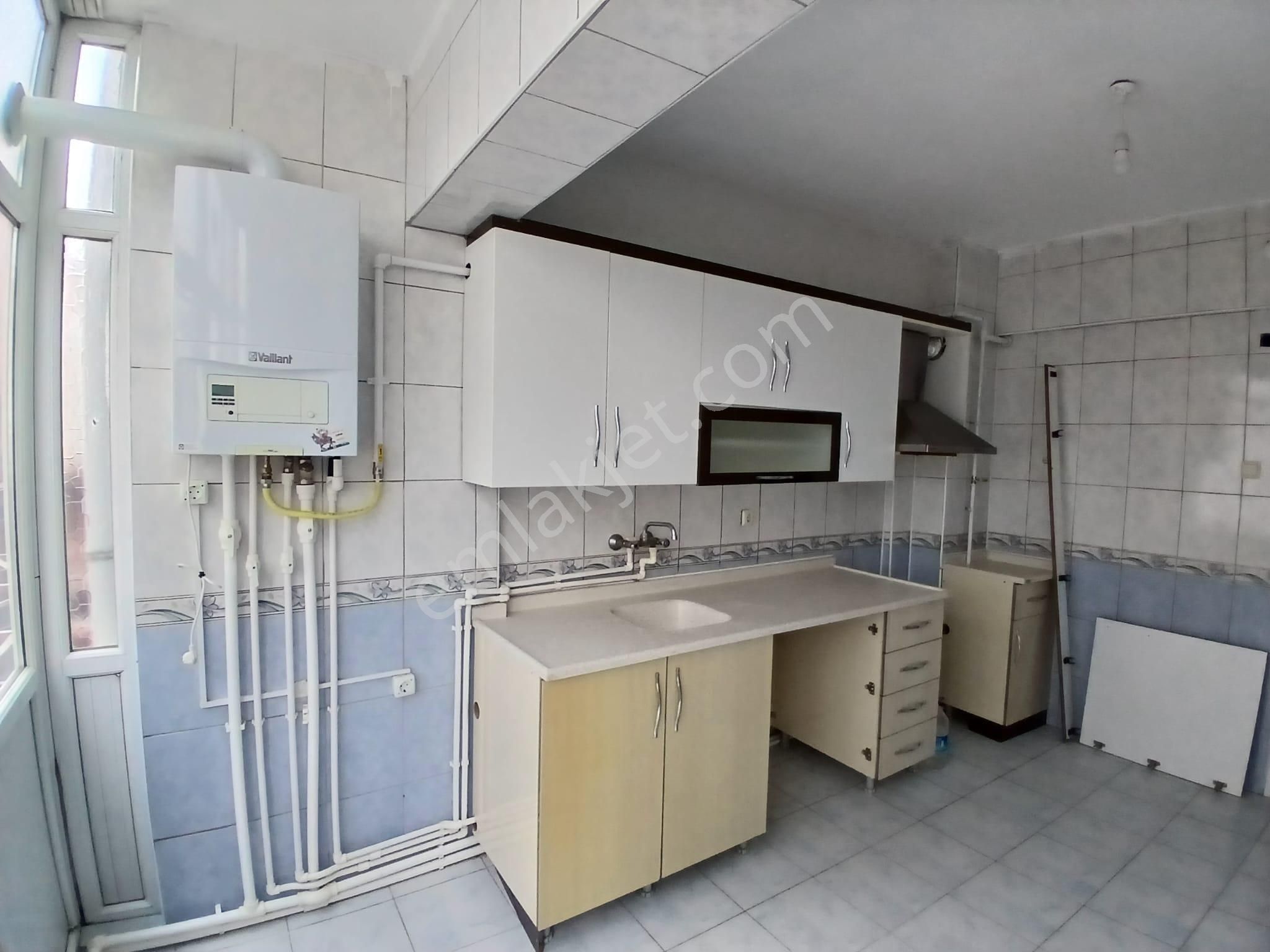 Akçay Emlak'tan Akşehir Altunkalem Mahallesinde Doğalgazlı Birinci Kat Kiralık 3+1 Daire - Görsel 4