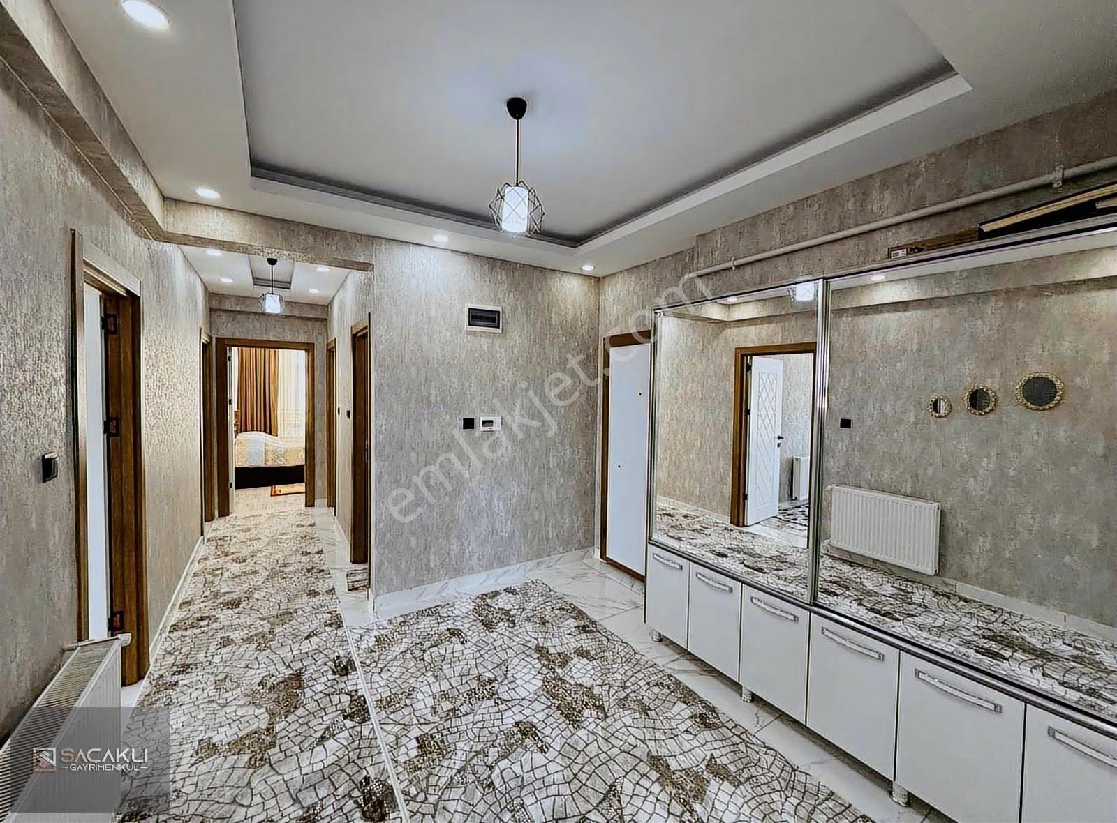 Kadir Saçaklıdan Taner Park Sitesinde 3+1 Oda