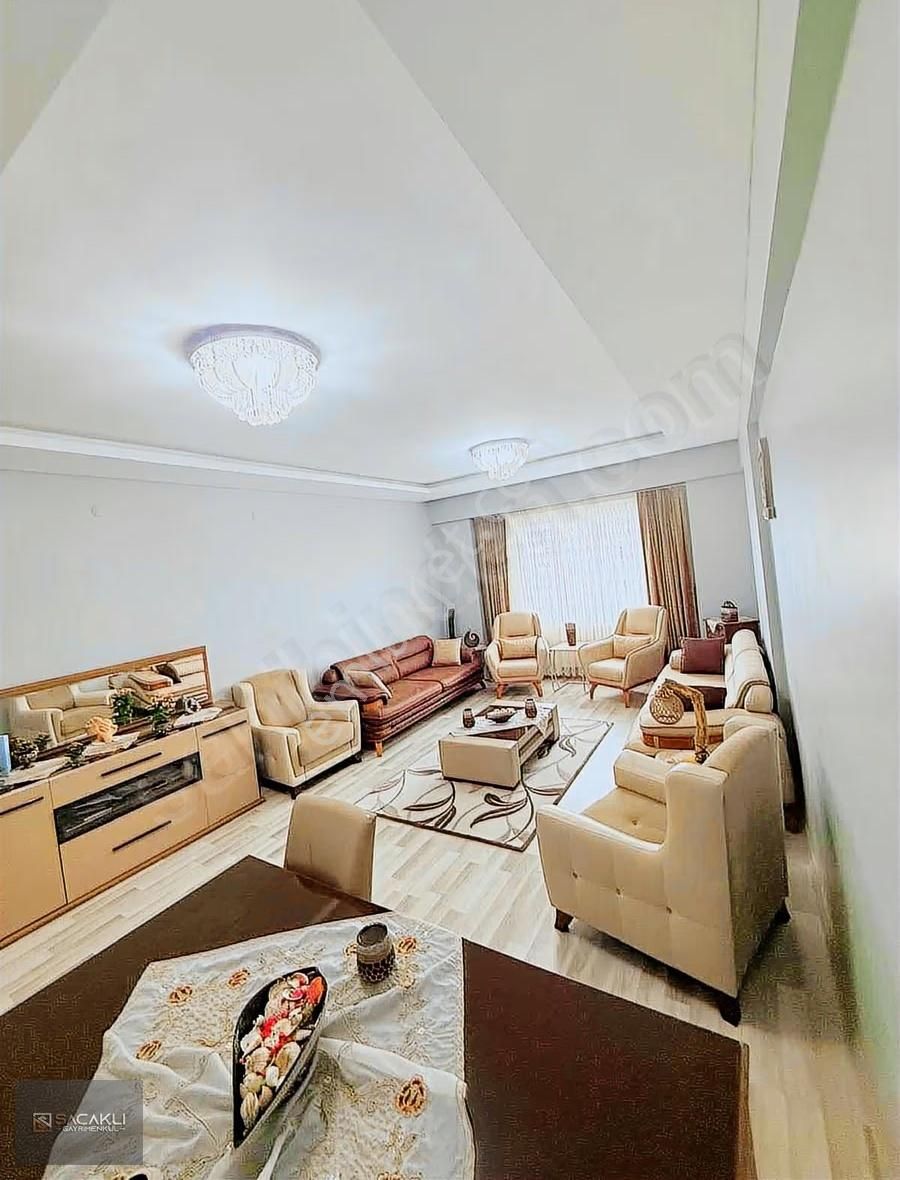 Kadir Saçaklıdan Ay Yapı Sitesinde 4+1 Daire - Görsel 22