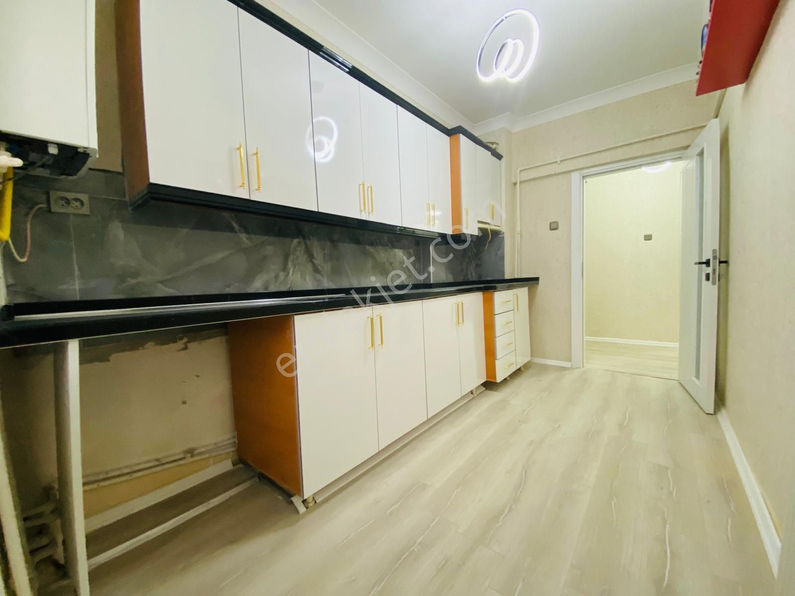 (1192) Keçiören Etlikte 1.katta 3+1 Full Yapılı Satılık Daire Bu Fırsat Kaçmaz!!!