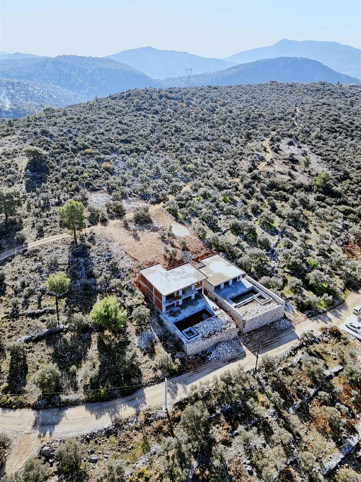 Kaş Üzümlü' De 7+2 Satılık 2 Adet Villa/de
