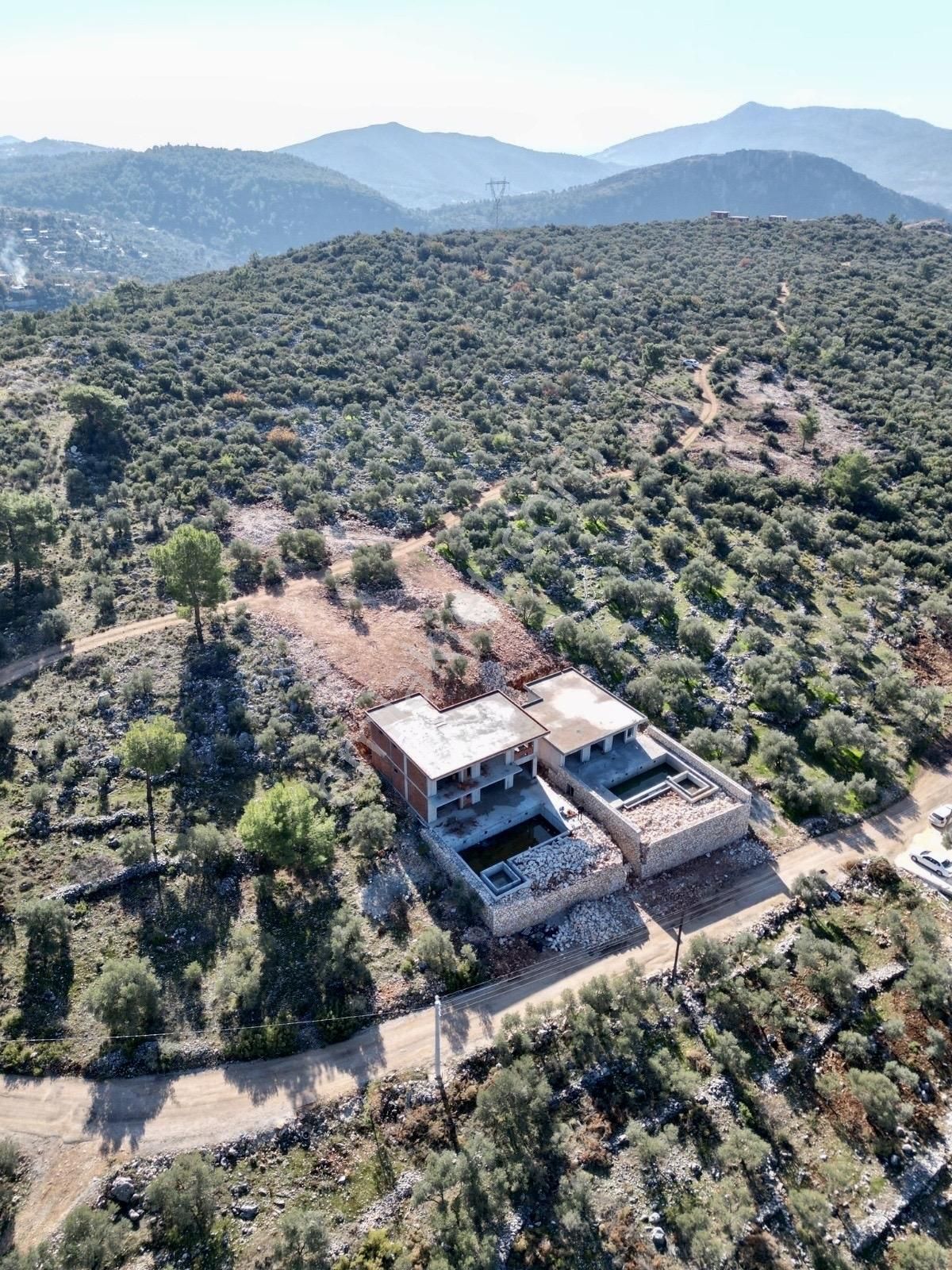 Kaş Üzümlü' De 7+2 Satılık 2 Adet Villa/de - Görsel 4