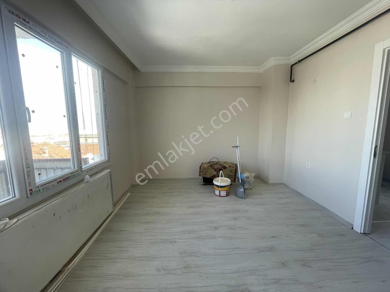 Balkondan İzmir Ve Deniz Manzaralı 2+1 Yapılı Daire - Görsel 7