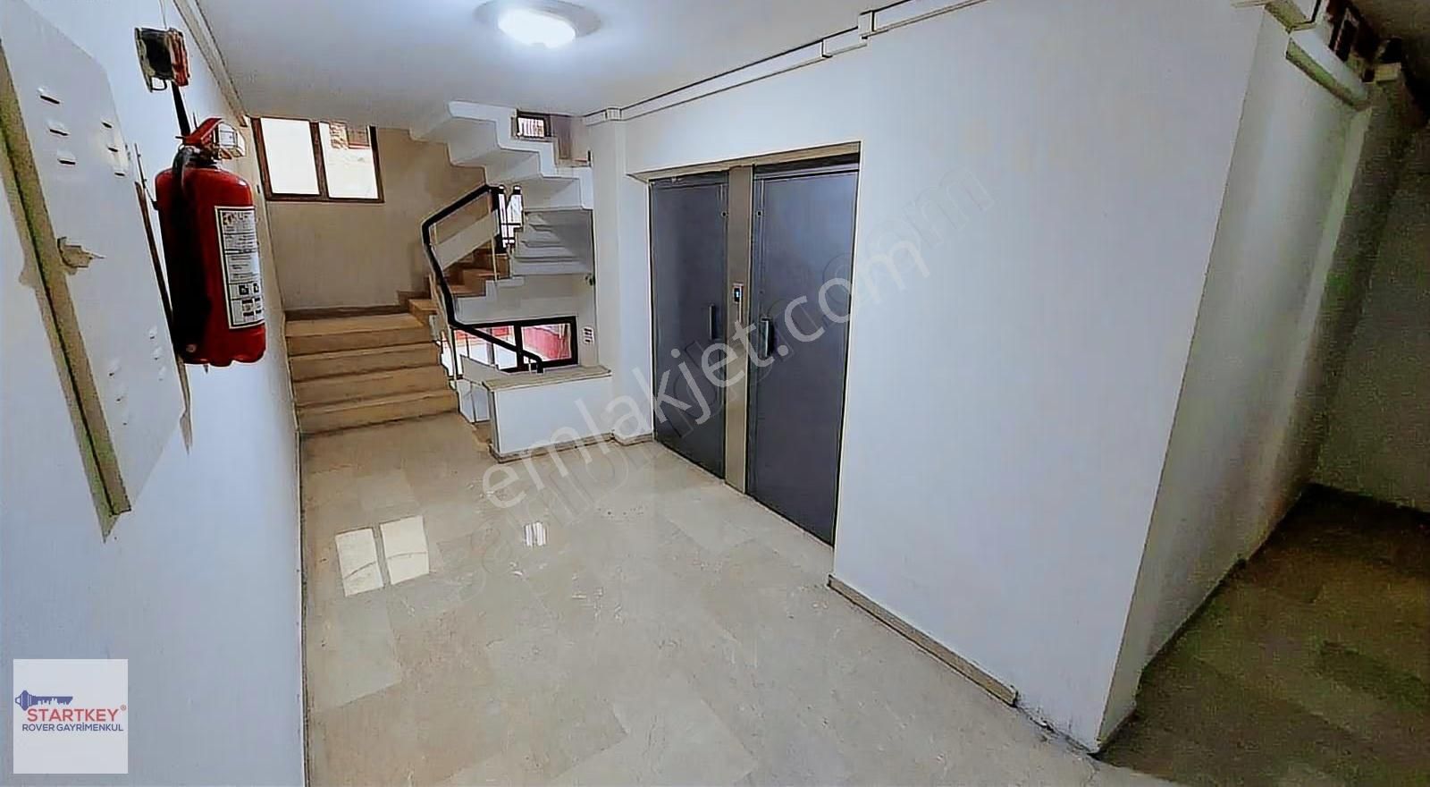 İzmir Çankaya İş Merkezinde Tadilatlı Kiralık Ofis - Görsel 15