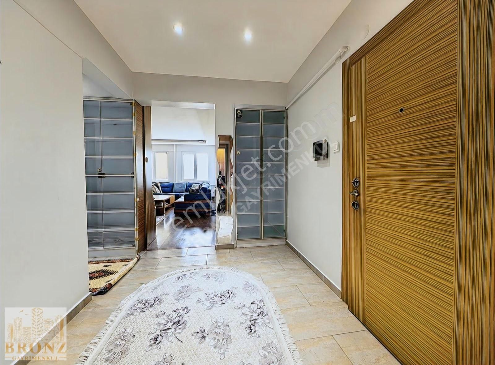 Yeşil Yamaç Sitesinde Tadilat Yapılmış Geniş 2+1 Eşyalı Daire - Görsel 8