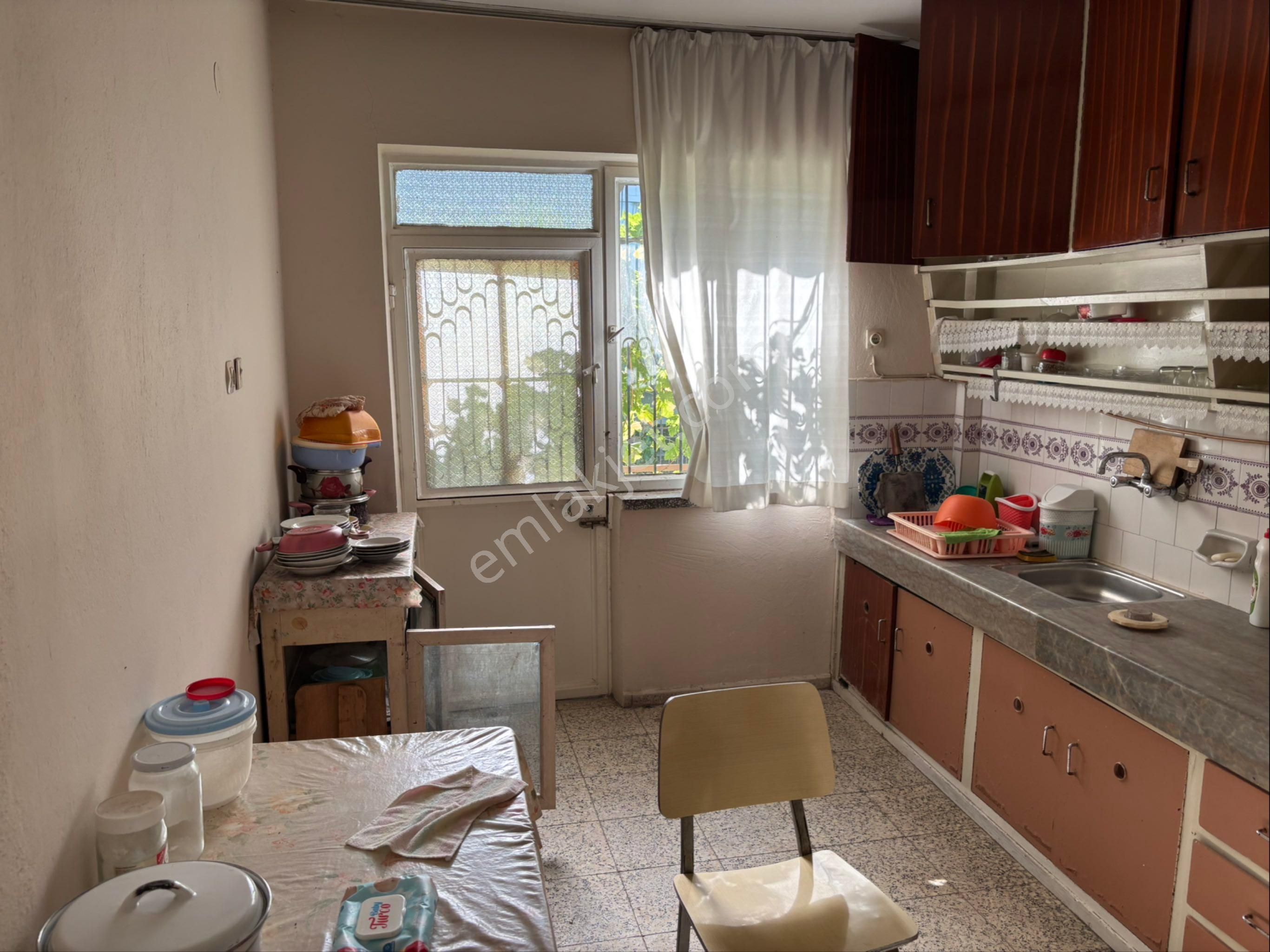 Şirinevler Mahallesinde Satılık 2 Katlı Bahçeli Müstakil Ev - Görsel 2