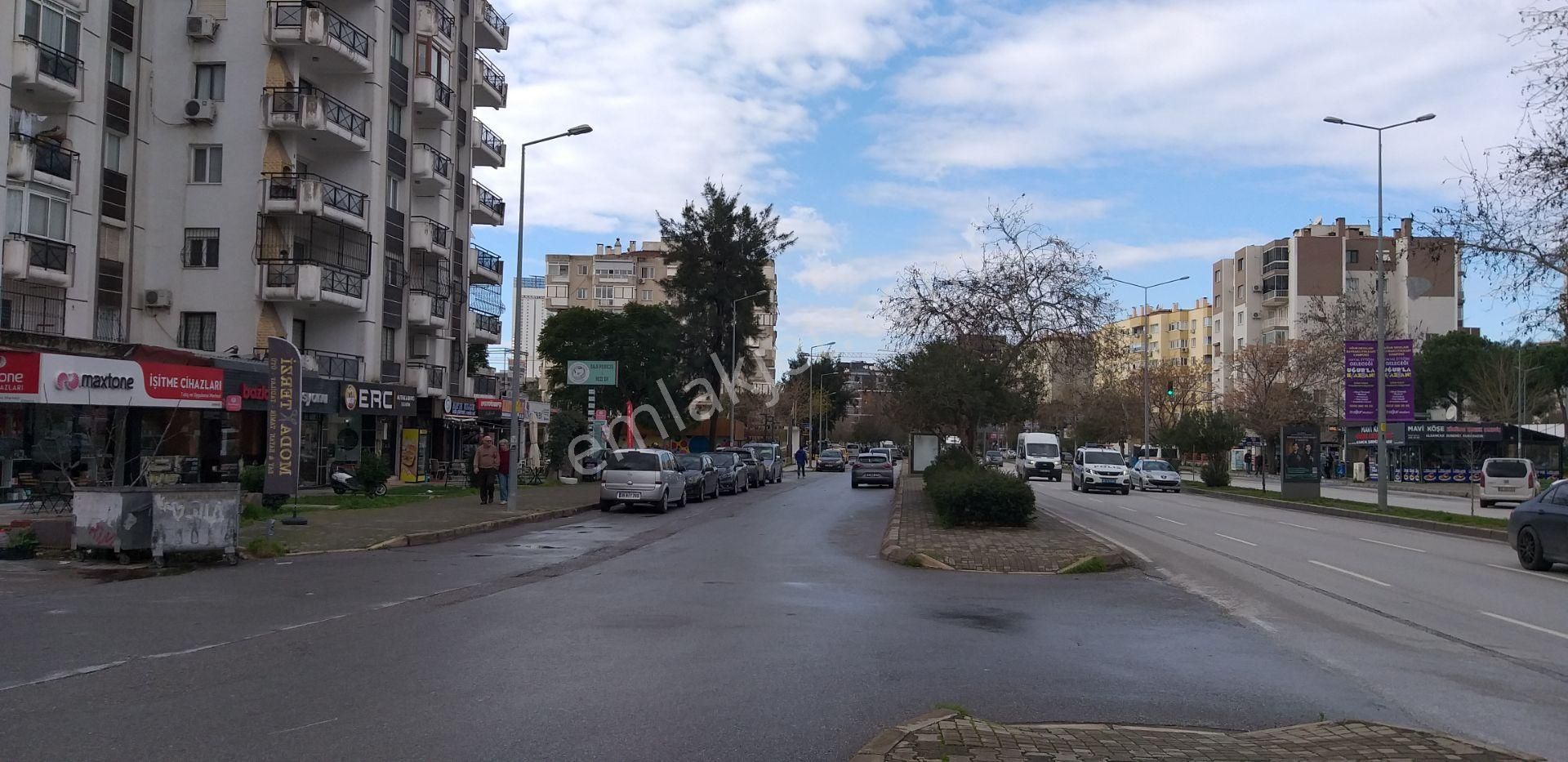 Bayraklı Mansuroğlu Mah. Çamkıran Durağının Karşısında Satılık Komple Kılasik Daire (yatırımlık) - Görsel 32