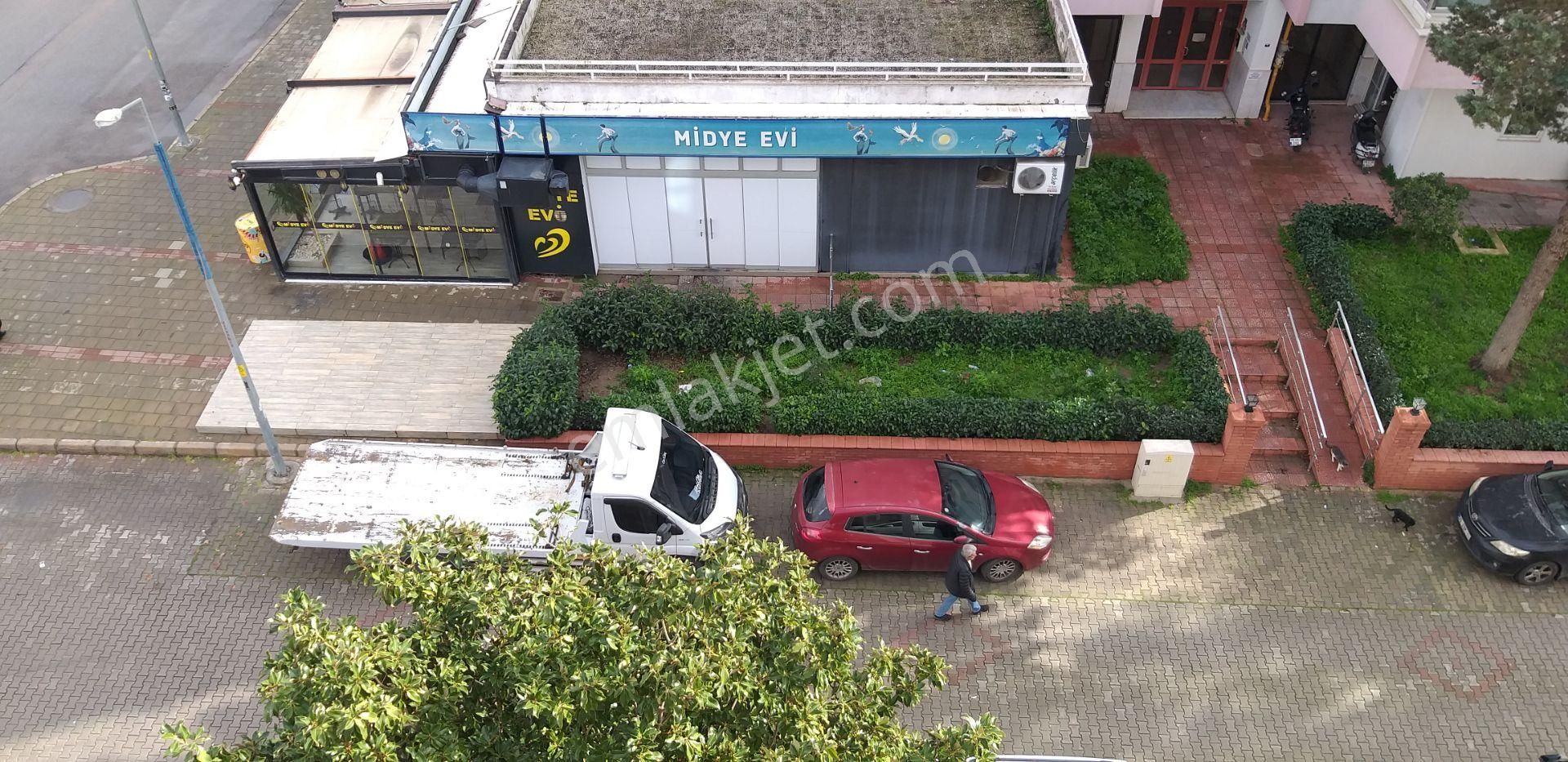 Bayraklı Mansuroğlu Mah. Çamkıran Durağının Karşısında Satılık Komple Kılasik Daire (yatırımlık) - Görsel 24