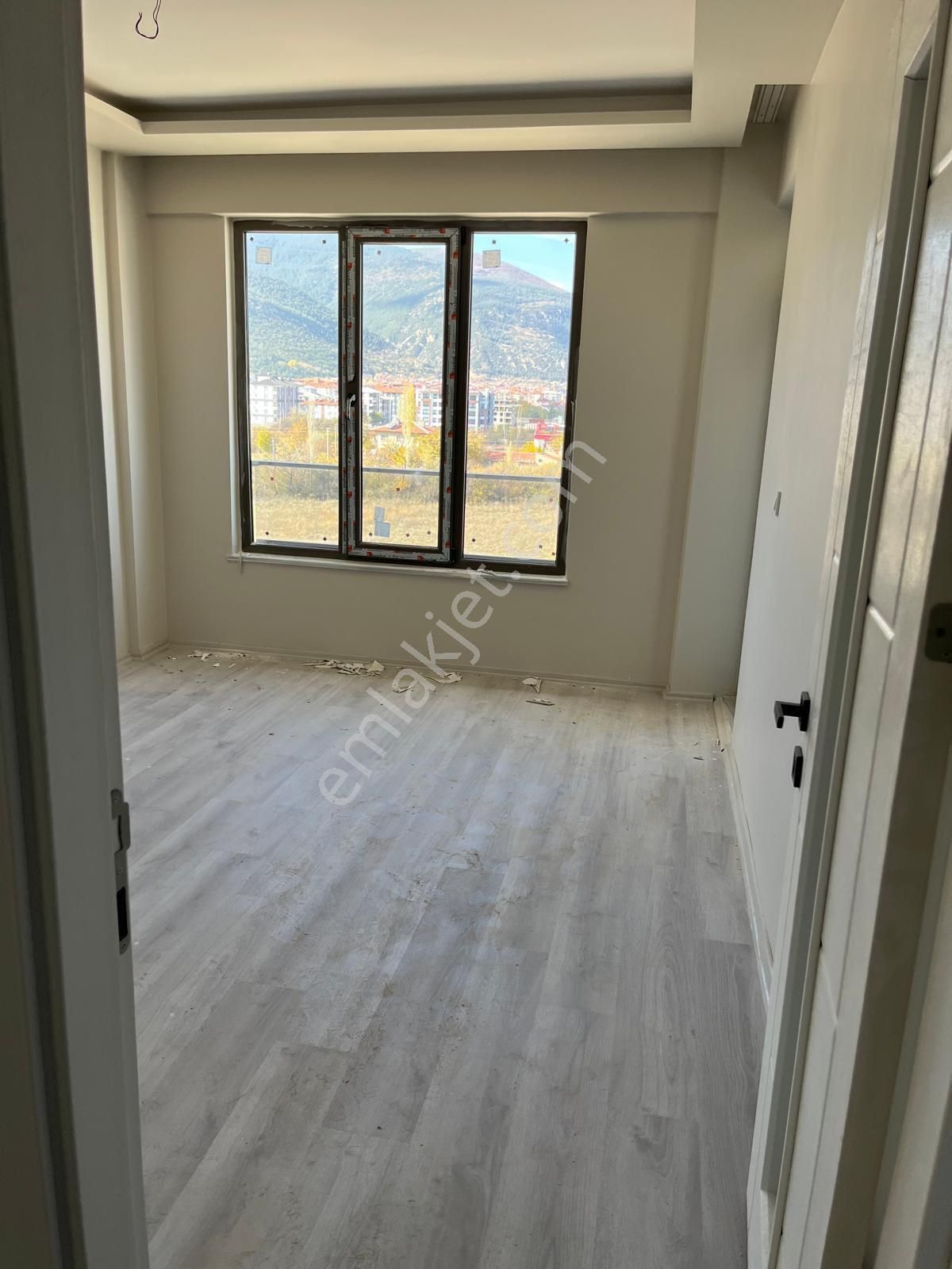 Rota’dan Satılık Yeni Mah. Garajlı 3+1 Daire - Görsel 16