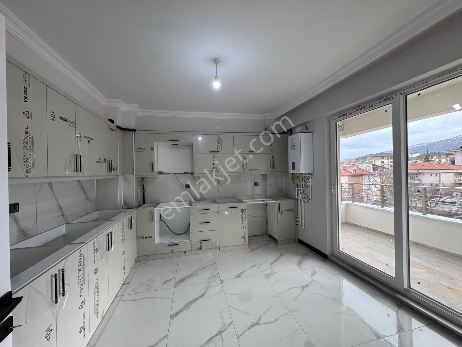 Rota’dan Satılık Yeni Mah. Garajlı 3+1 Daire - Görsel 5