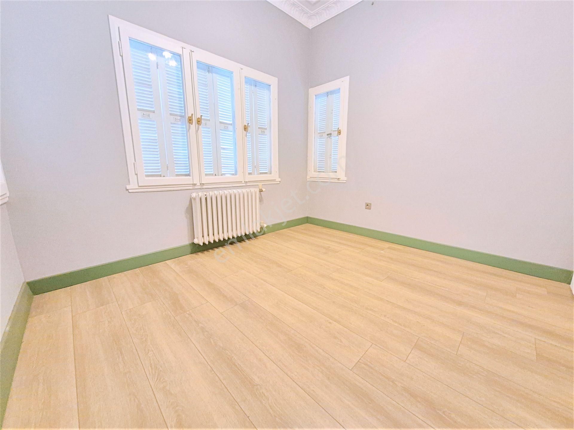 🌀güştaş Emlaktan Edremitte Satılık 7+1 Villa Edremit Meydana 200m Bahçeli Teraslı - Görsel 32