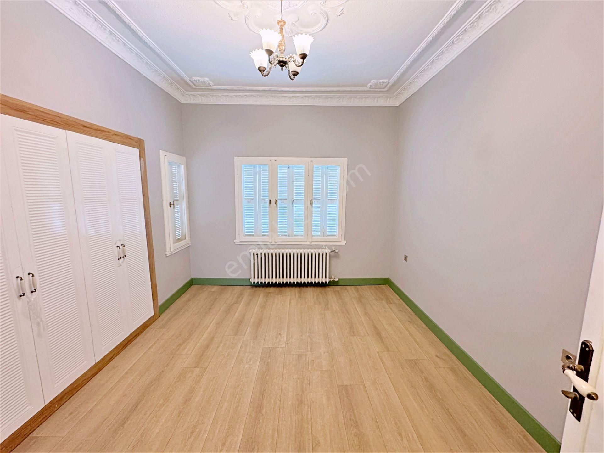 🌀güştaş Emlaktan Edremitte Satılık 7+1 Villa Edremit Meydana 200m Bahçeli Teraslı - Görsel 16