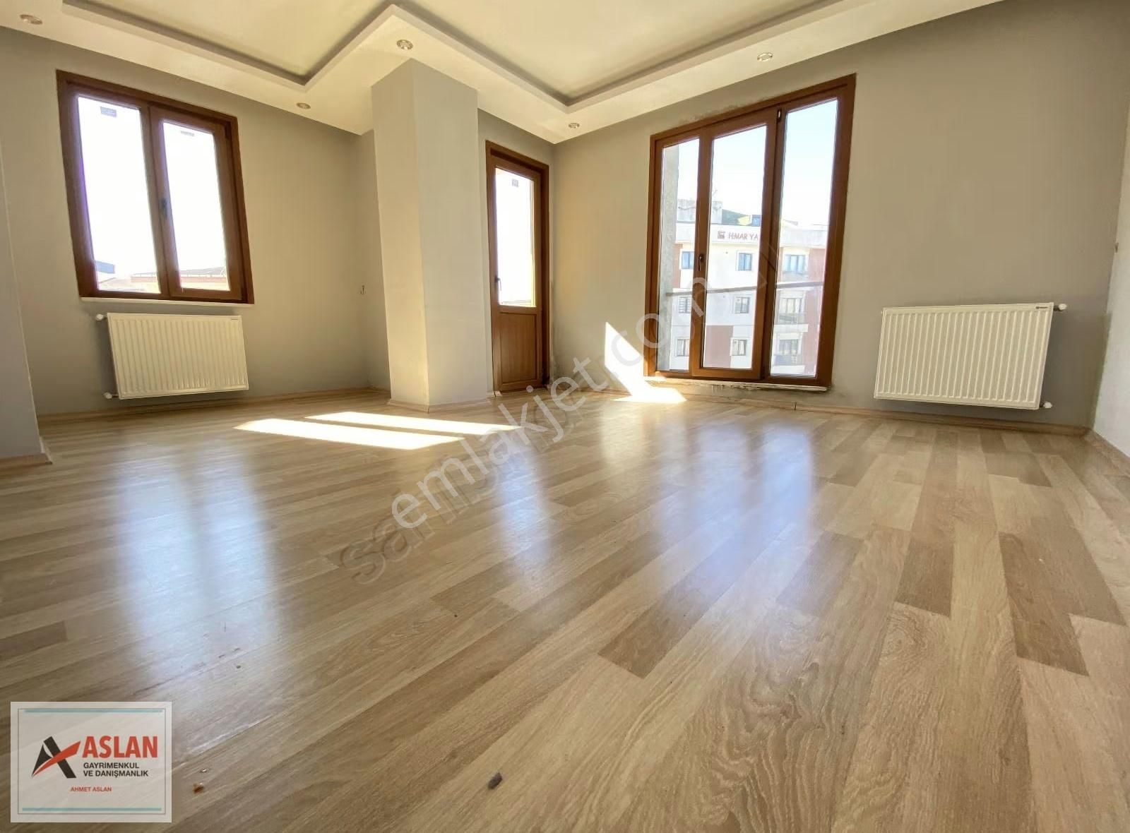 Çekmeköy Çatalmeşe Mh Satılık İskanlı 2+1 85 M'2 Ara Kat Daire