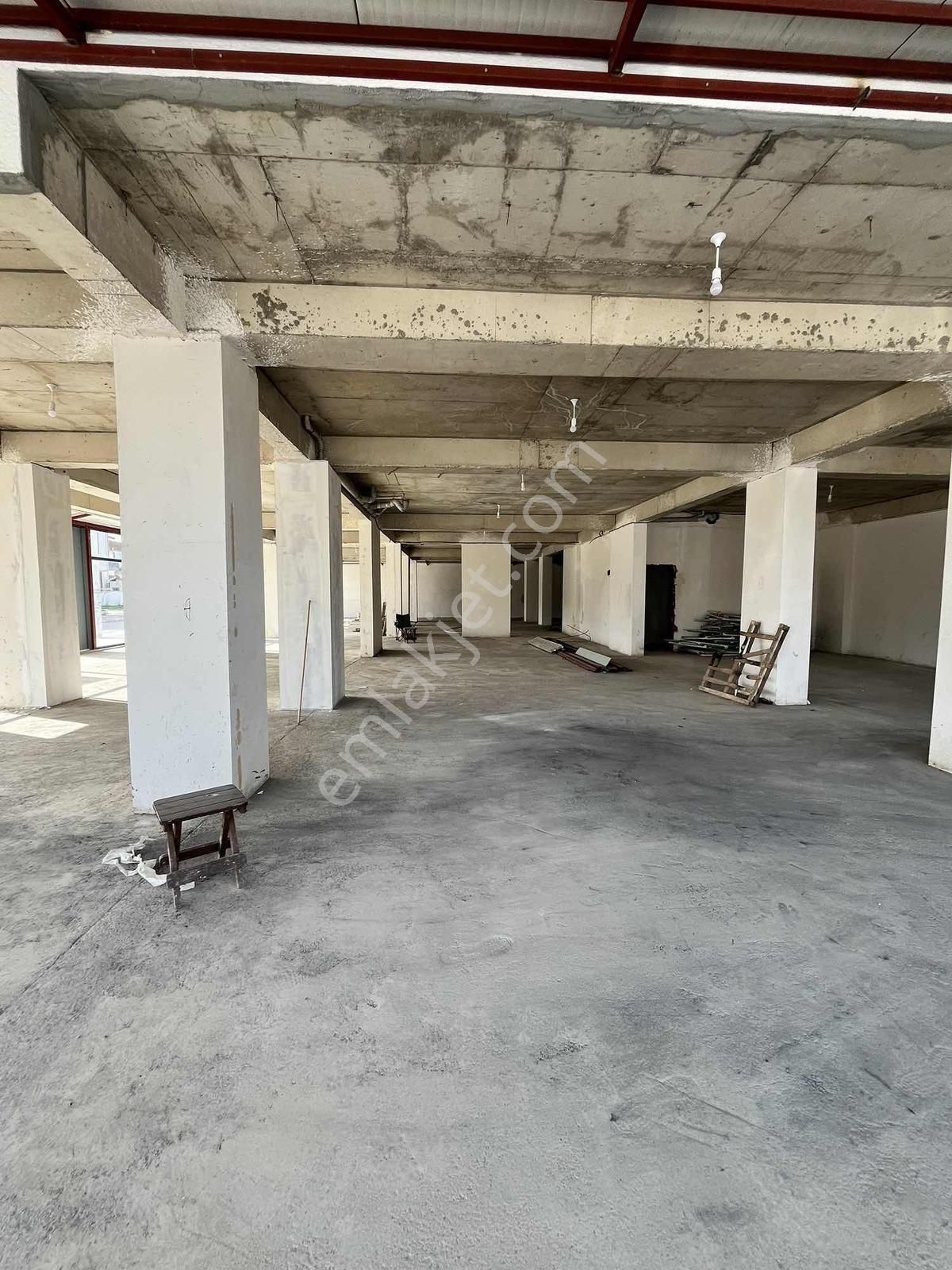 Kiralık Kartepe Fsm Mahallesin De 560 M2 Cadde Üzeri İş Yeri - Görsel 4