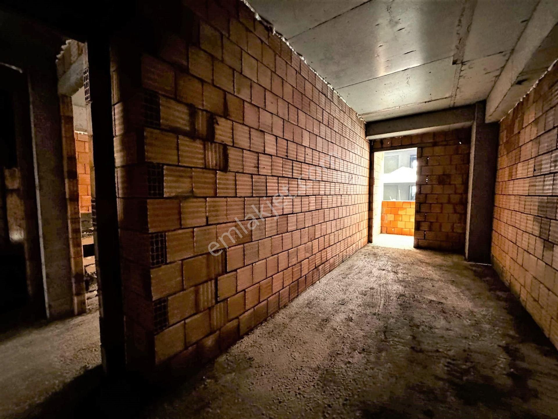 Bahçelievler Feritselimpaşa Caddesi'ne 3.binada 5.kat 2+1 Daire - Görsel 2