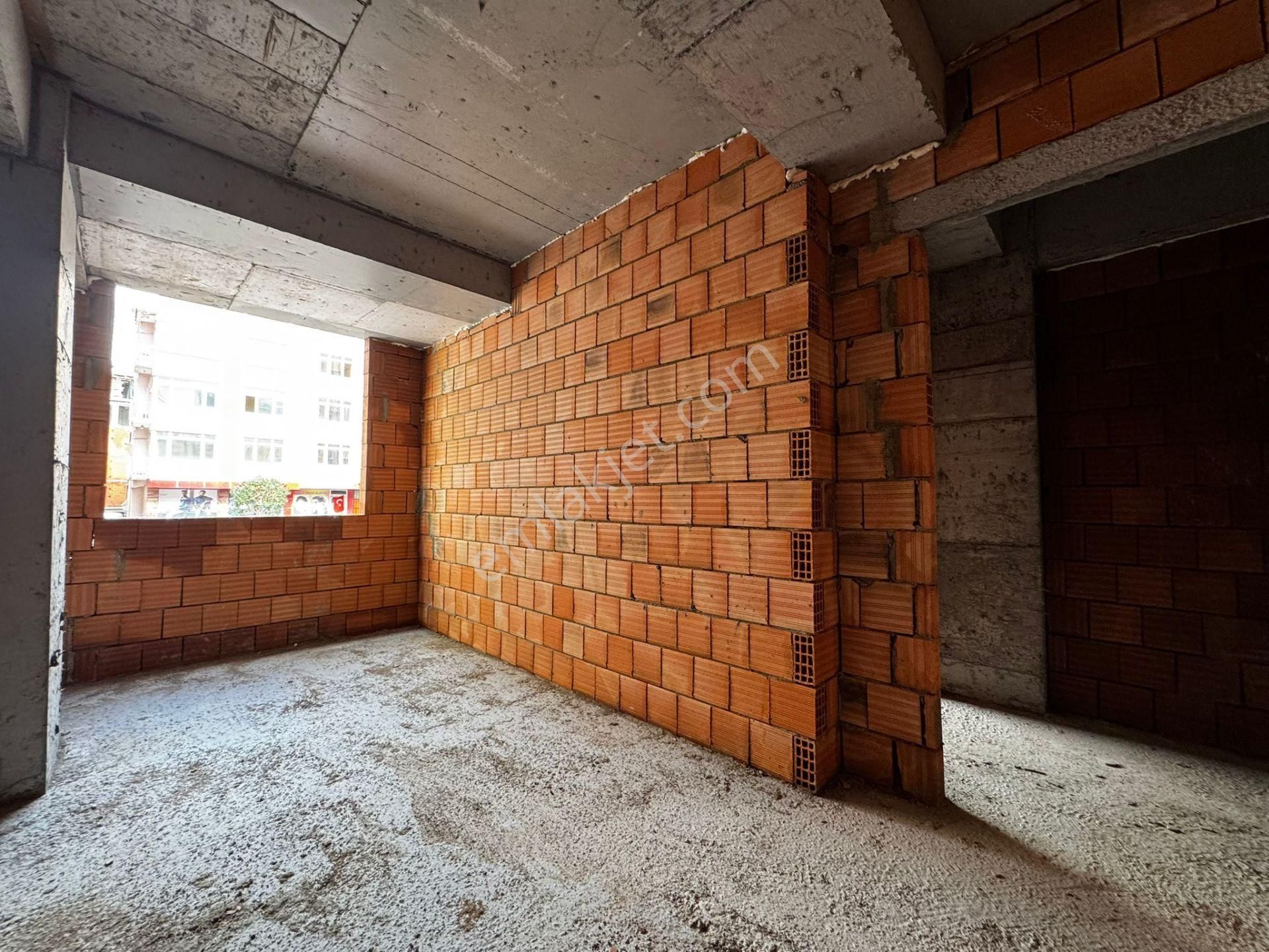 Bahçelievler Feritselimpaşa Caddesi'ne 3.binada 5.kat 2+1 Daire - Görsel 3