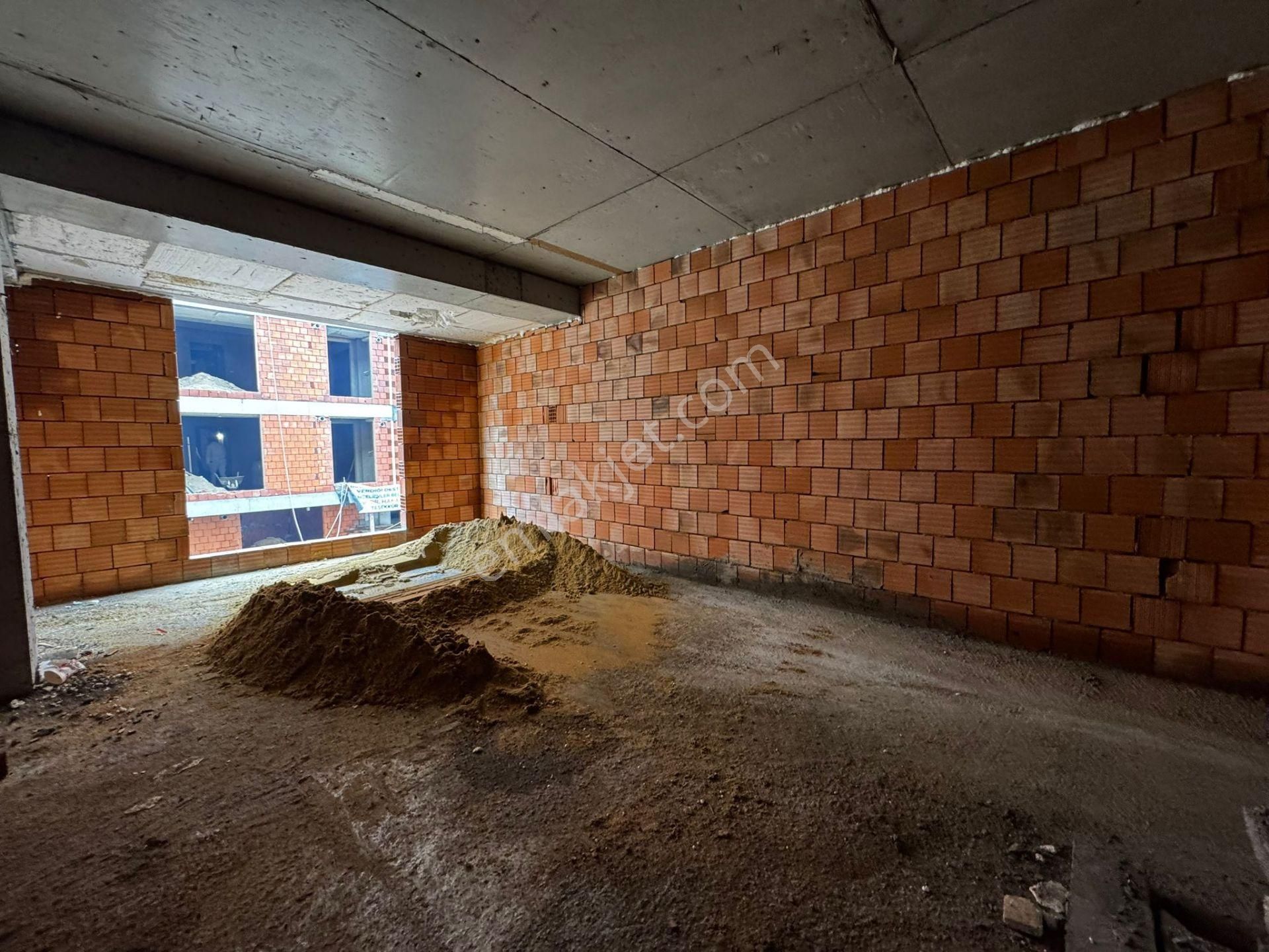 Bahçelievler Feritselimpaşa Caddesi'ne 3.binada 5.kat 2+1 Daire - Görsel 20