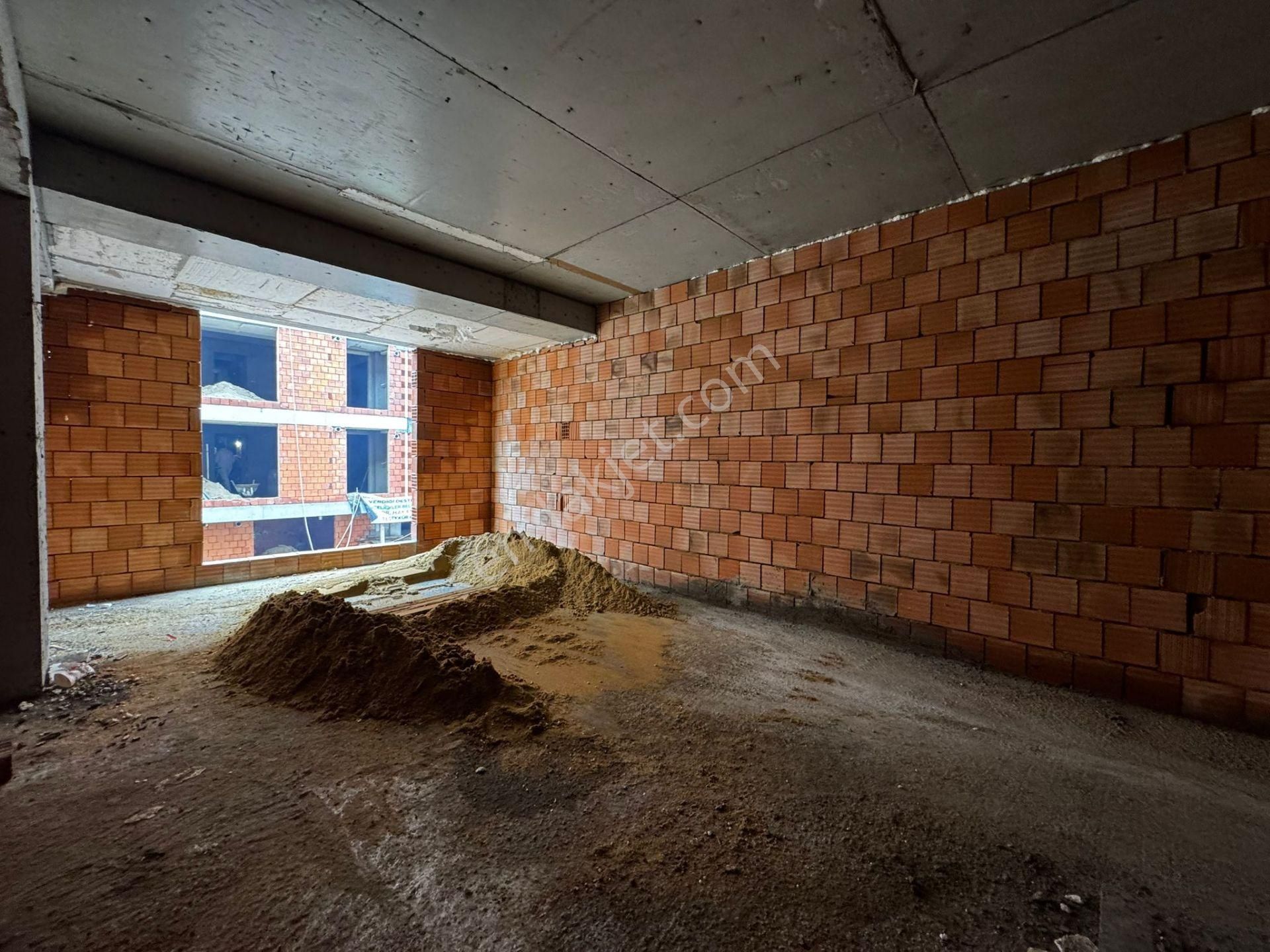 Bahçelievler Feritselimpaşa Caddesi'ne 3.binada 5.kat 2+1 Daire - Görsel 18