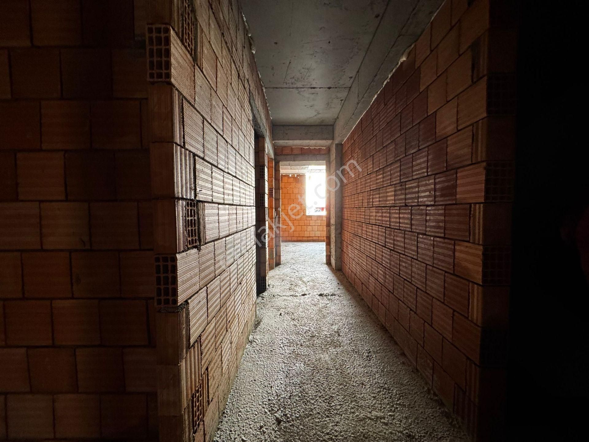 Bahçelievler Feritselimpaşa Caddesi'ne 3.binada 5.kat 2+1 Daire - Görsel 21