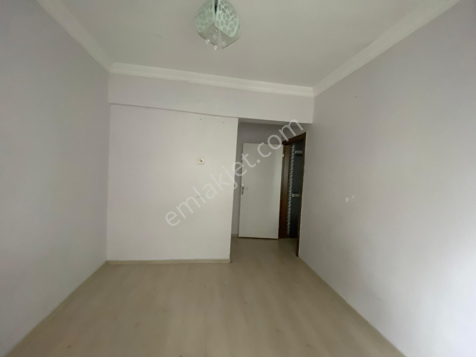 Koza Emlak'tan Mareşal Çakmak Mahalesinde Full Yapılı Kat Konumunda 3+1 Güney Ön Cepheli Dairee - Görsel 12