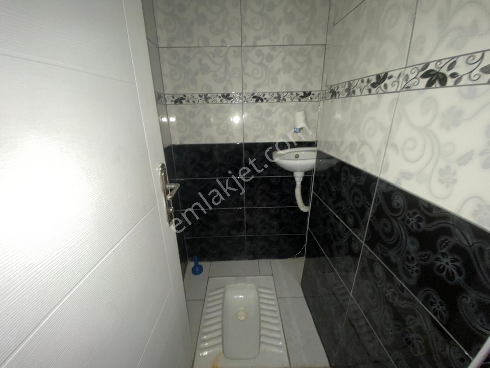 Koza Emlak'tan Mareşal Çakmak Mahalesinde Full Yapılı Kat Konumunda 3+1 Güney Ön Cepheli Dairee - Görsel 27