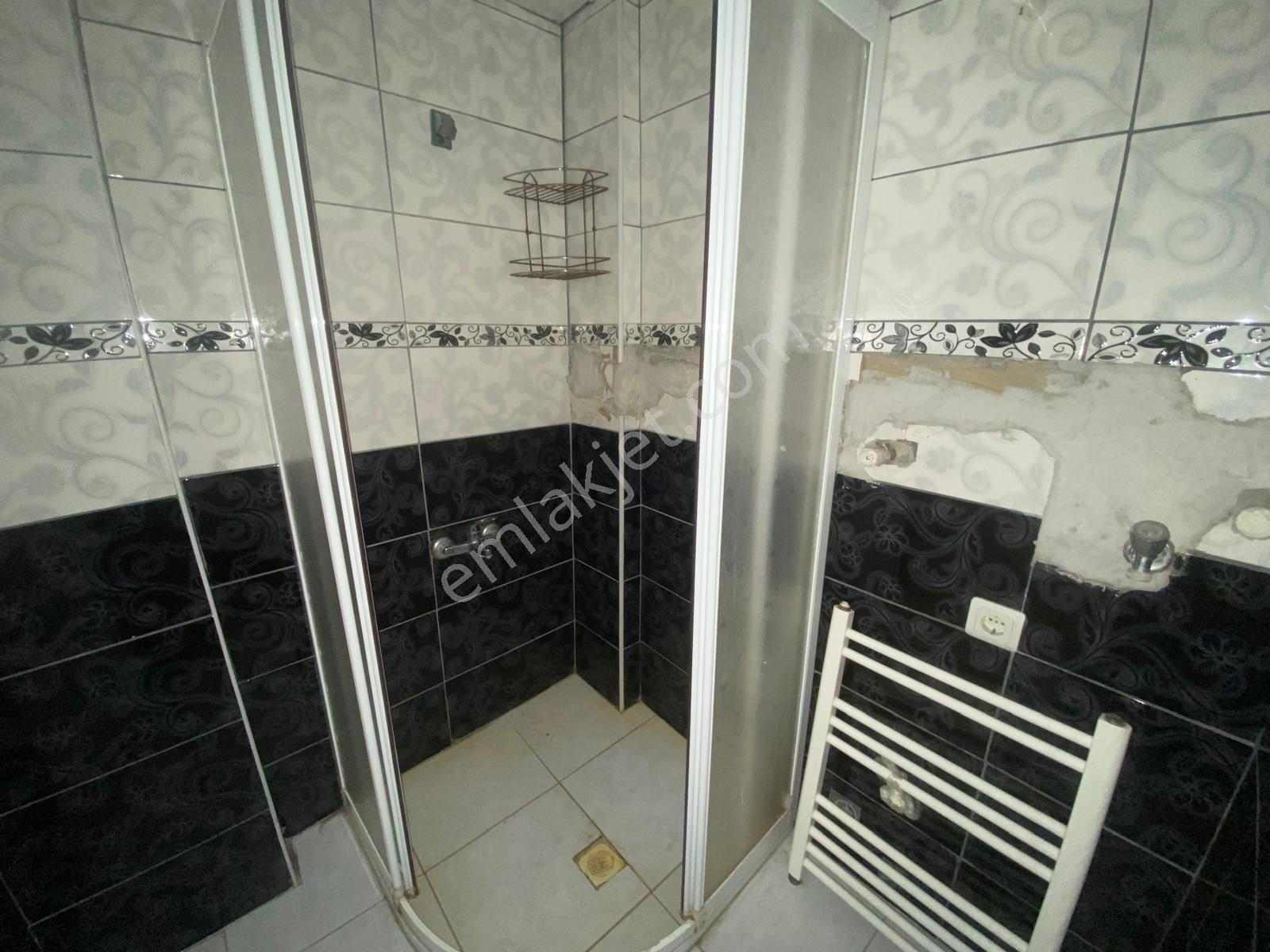 Koza Emlak'tan Mareşal Çakmak Mahalesinde Full Yapılı Kat Konumunda 3+1 Güney Ön Cepheli Dairee - Görsel 25