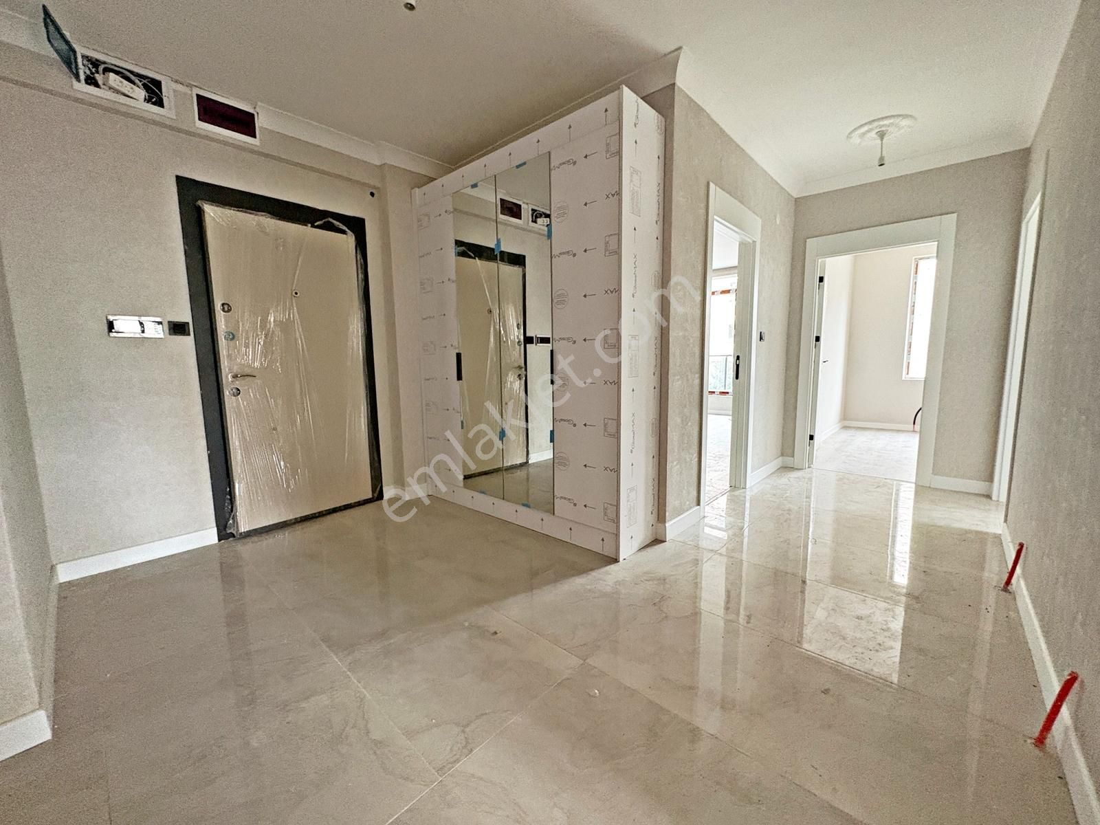 3+1 1.kat Ayvalı Merkezde Sıfır Geniş Oturum E.banyo Asansör - Görsel 29