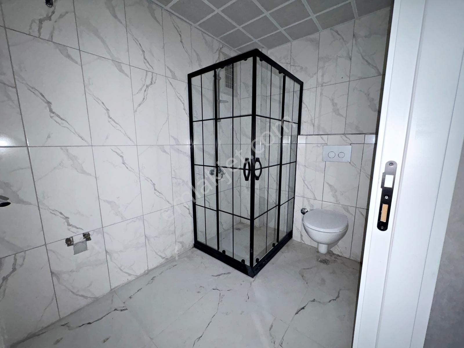 3+1 1.kat Ayvalı Merkezde Sıfır Geniş Oturum E.banyo Asansör - Görsel 23