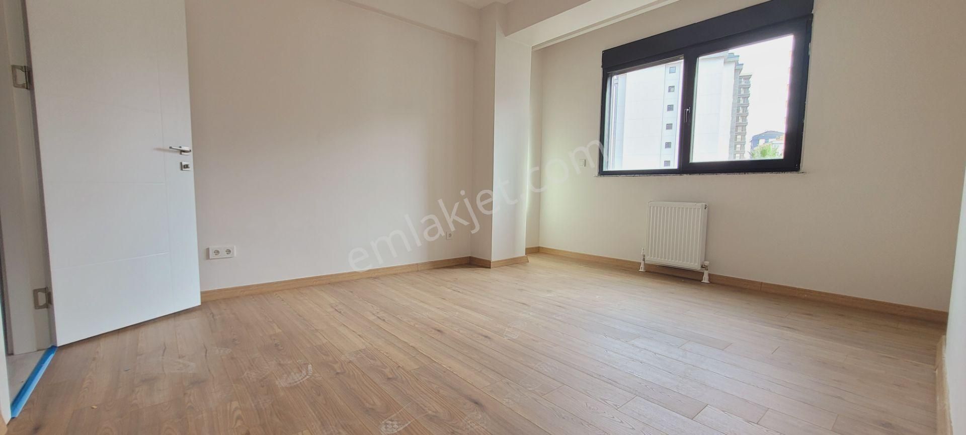 Şenesenevlerde Yüzme Havuzlu Güvenlikli 2+1 Net 65m2 - Görsel 13