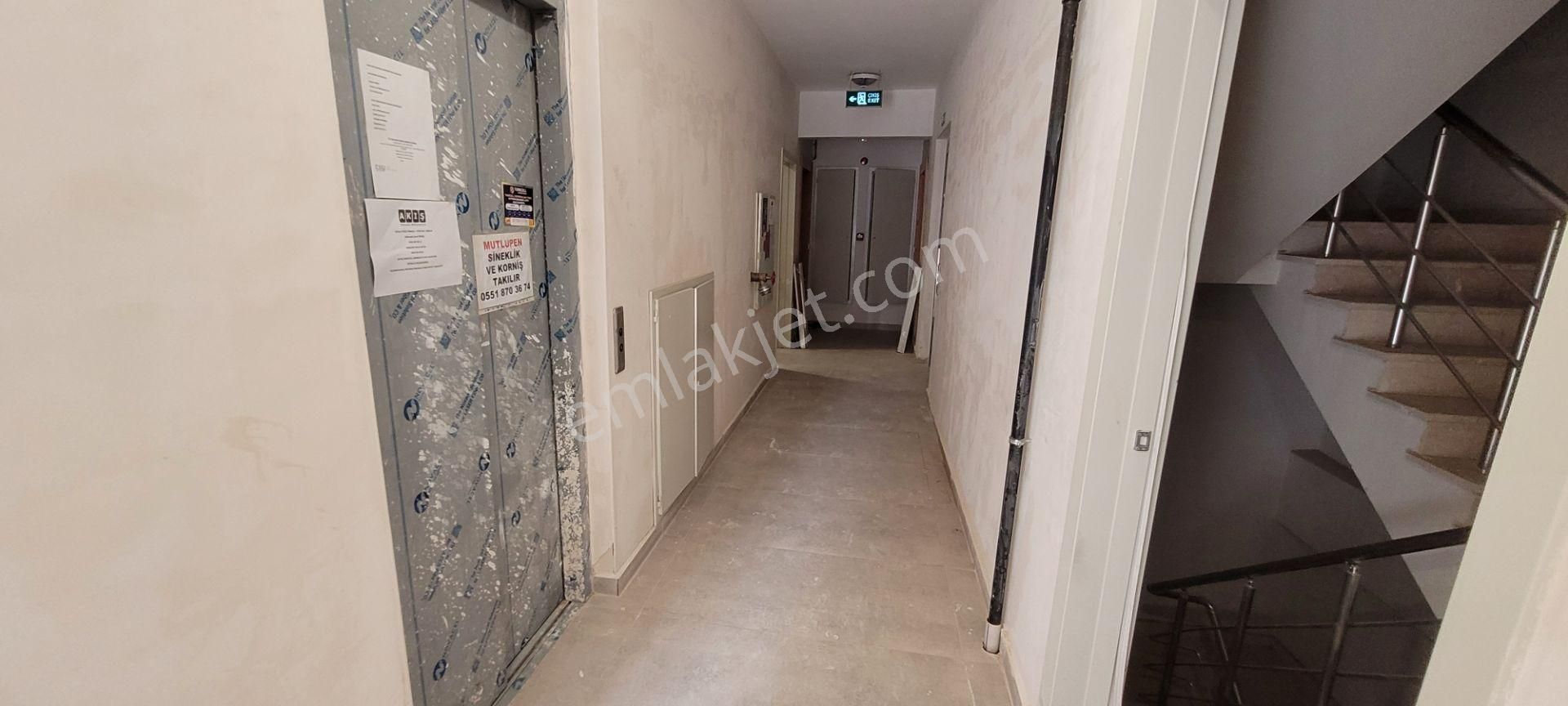 Şenesenevlerde Yüzme Havuzlu Güvenlikli 2+1 Net 65m2 - Görsel 26