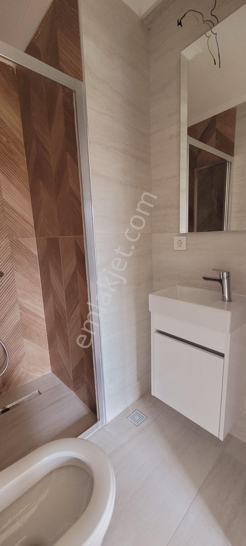 Şenesenevlerde Yüzme Havuzlu Güvenlikli 2+1 Net 65m2 - Görsel 18