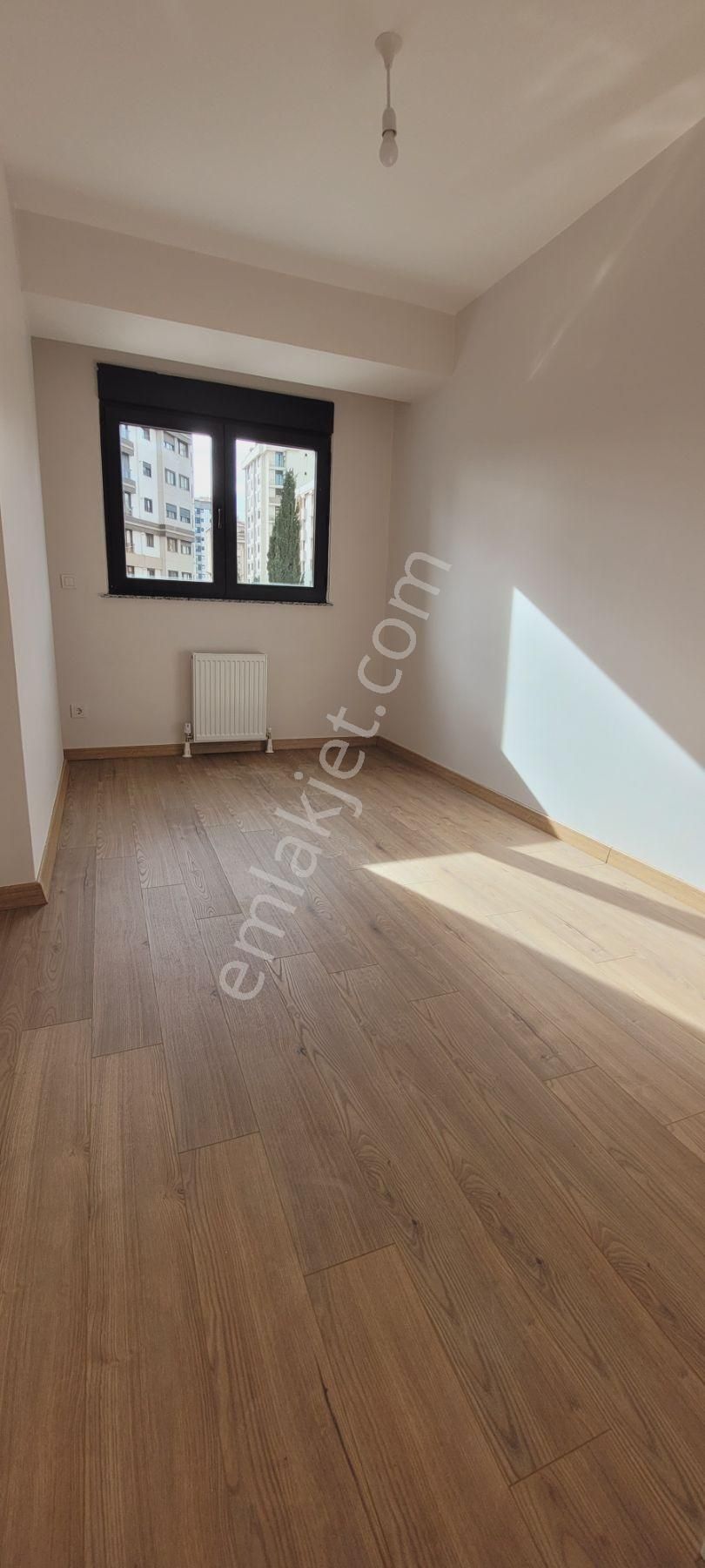 Şenesenevlerde Yüzme Havuzlu Güvenlikli 2+1 Net 65m2 - Görsel 21