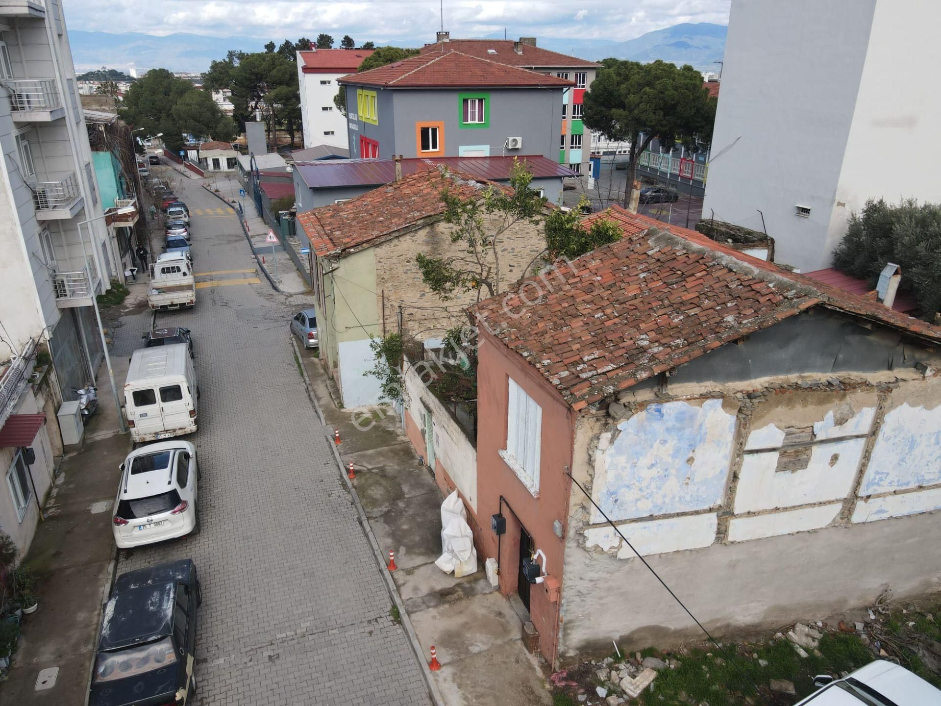 Şehrin Merkezinde, Çarşı İçinde Yatırımlık Tek Tapulu Arsa - Görsel 11