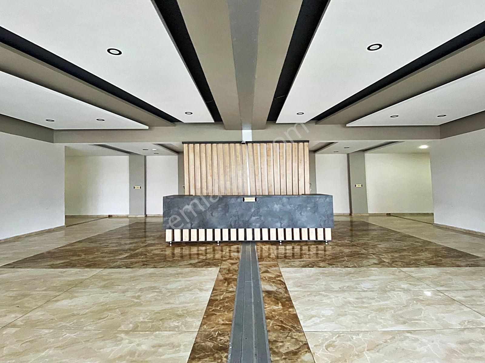 Cadde34'den Devlet Hastanesinin Dibinde Aile Oturumuna Uygun Otoparklı Sitede 2+1 Satılık Daire - Görsel 24